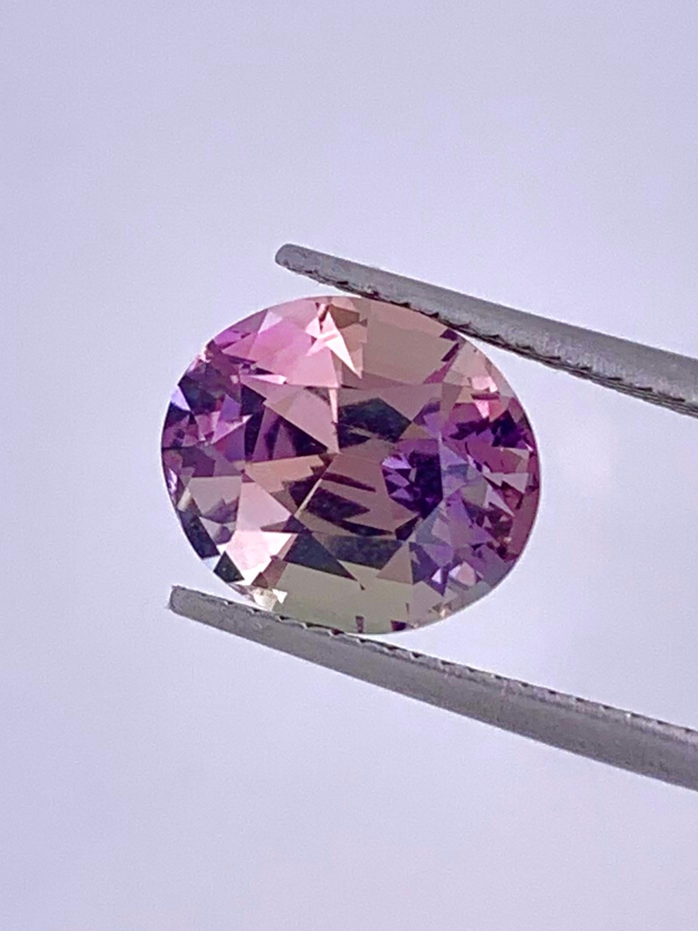 4,93 Carati Rara Tanzanite non riscaldata zoisite marrone rosato Bi colore in vendita 5