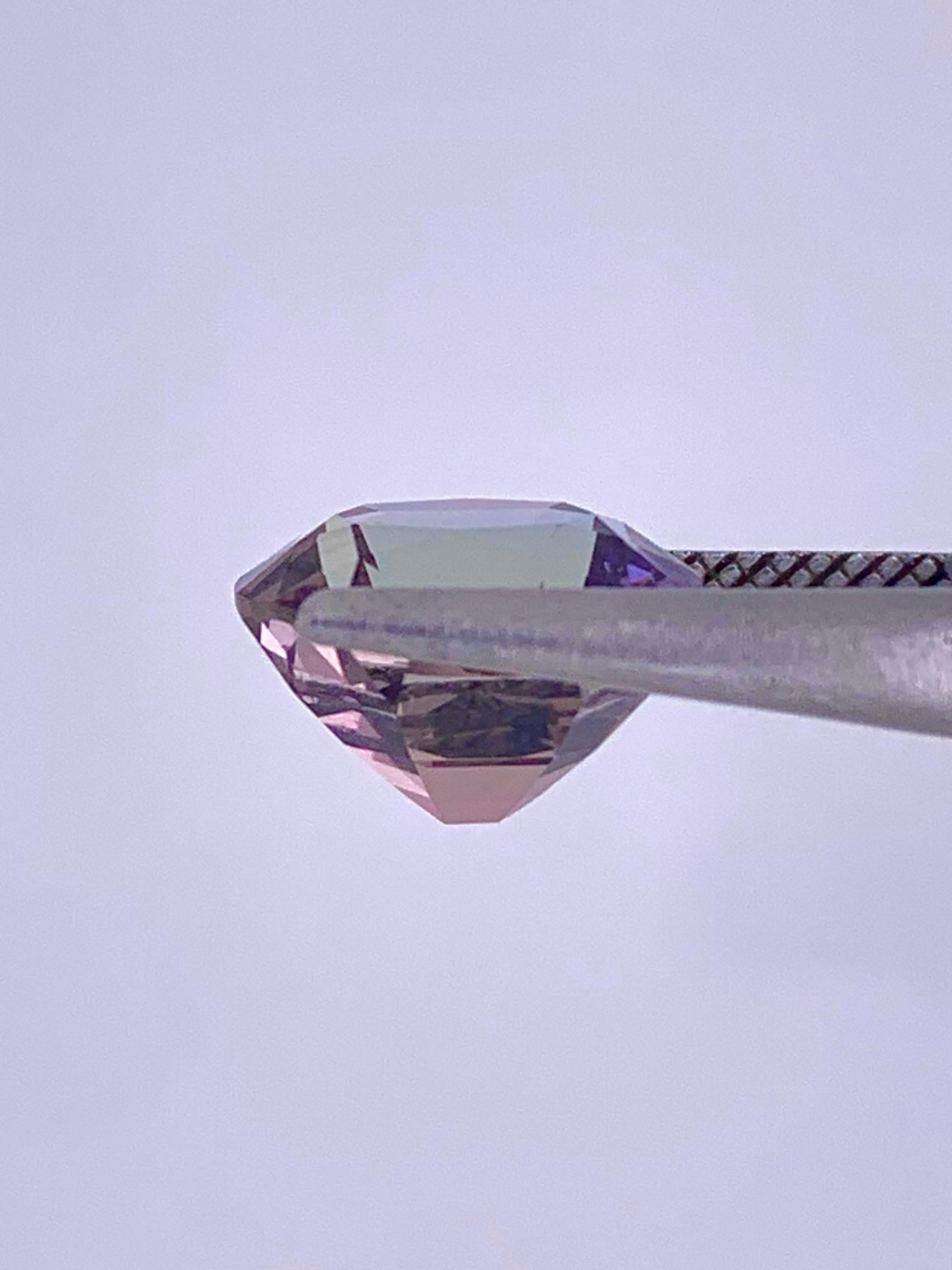 4,93 Carati Rara Tanzanite non riscaldata zoisite marrone rosato Bi colore in vendita 8