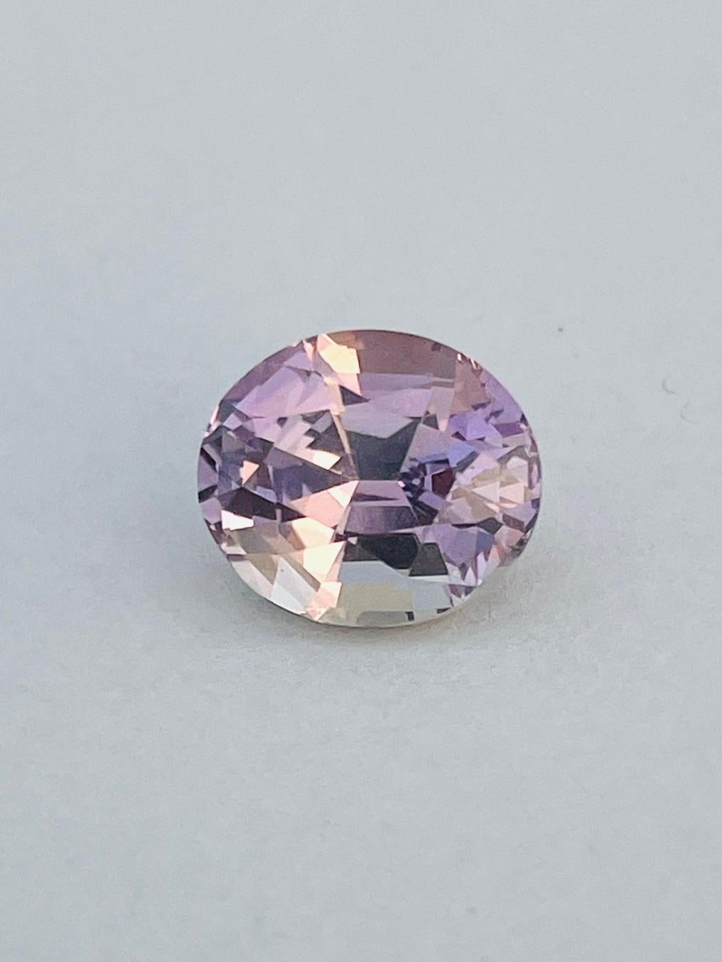 4,93 Carati Rara Tanzanite non riscaldata zoisite marrone rosato Bi colore in vendita 4