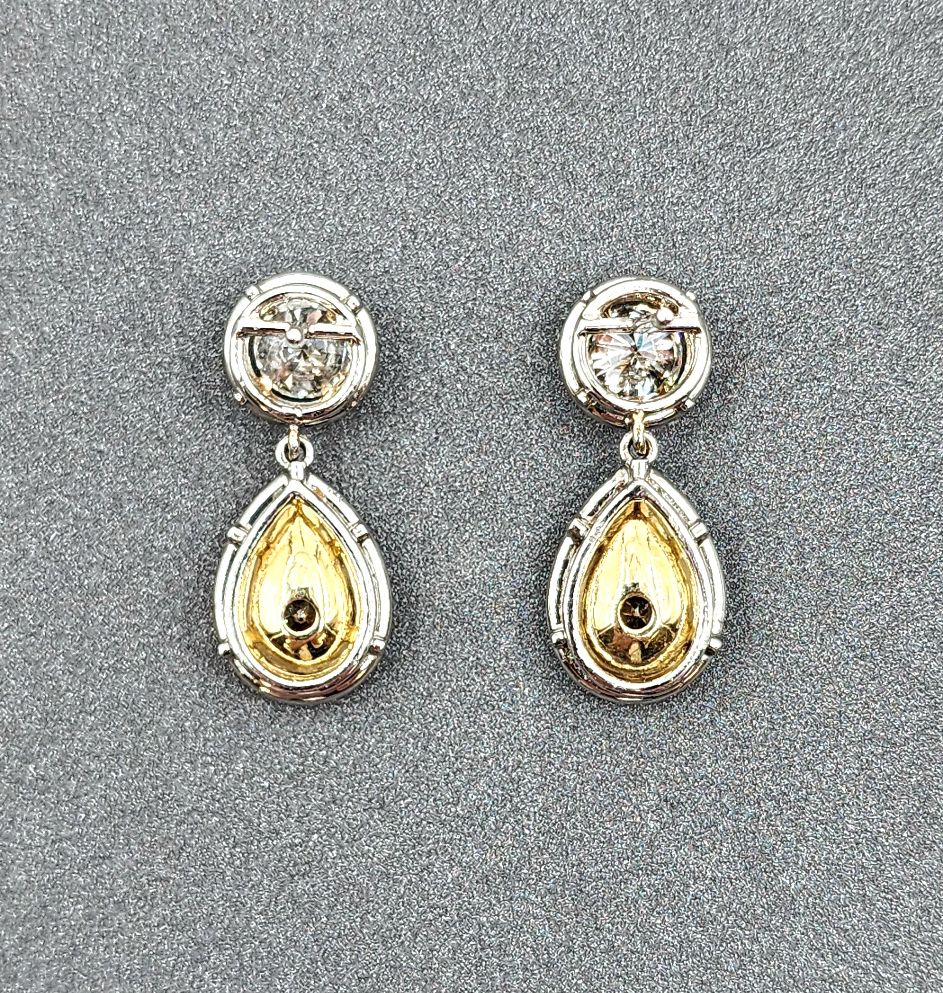 Women's or Men's 4.93 ct Natural Yellow & Diamond Dangle Earrings For Sale
