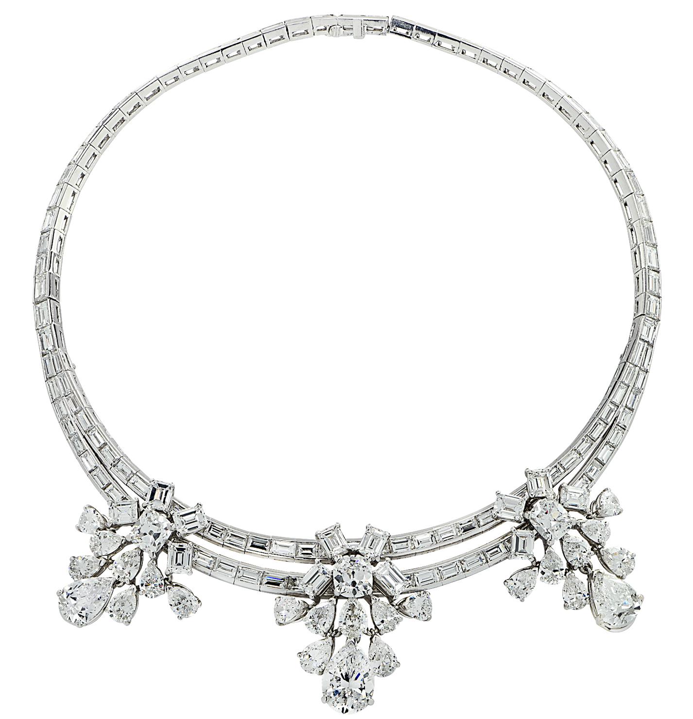 49.36 Carat Diamond Cluster Necklace In Excellent Condition In Miami, FL