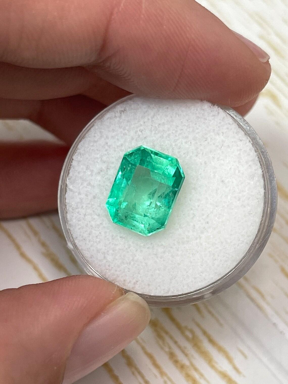 Taille émeraude 4.93ct Colombian Emerald Classic Cut Genuine May Birthstone 11x9mm Green Gem en vente