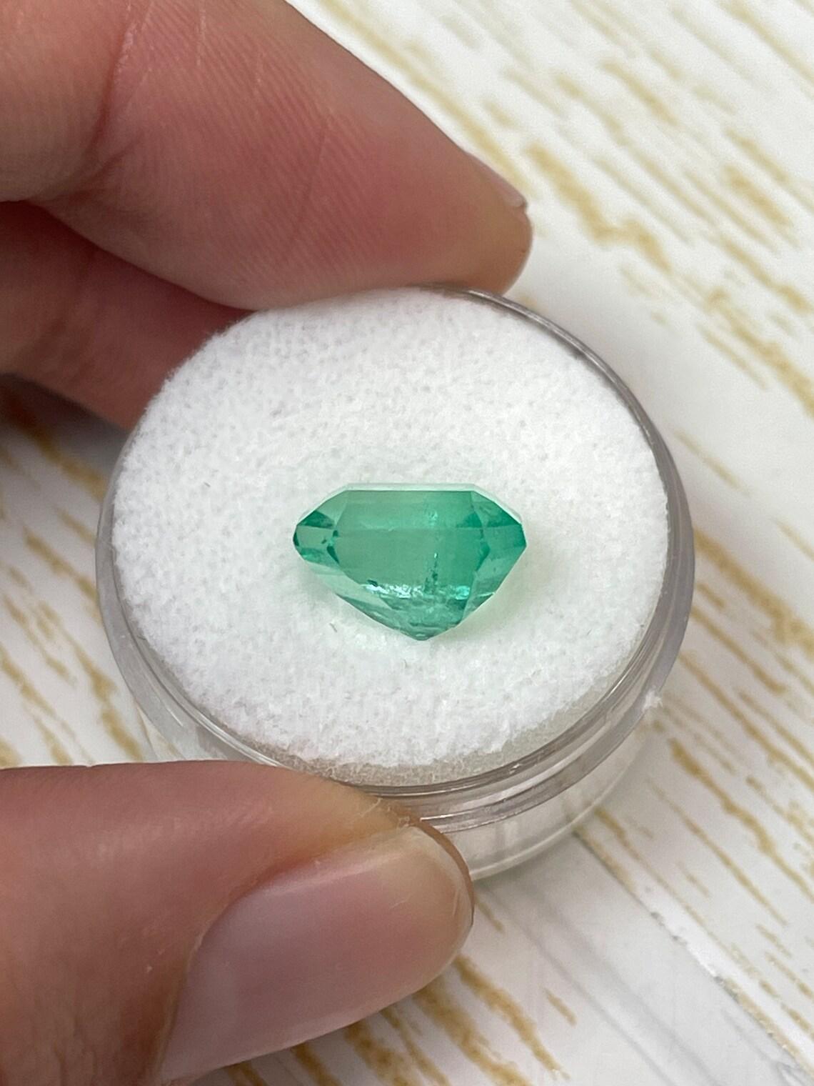 4.93ct Colombian Emerald Classic Cut Genuine May Birthstone 11x9mm Green Gem en vente 2