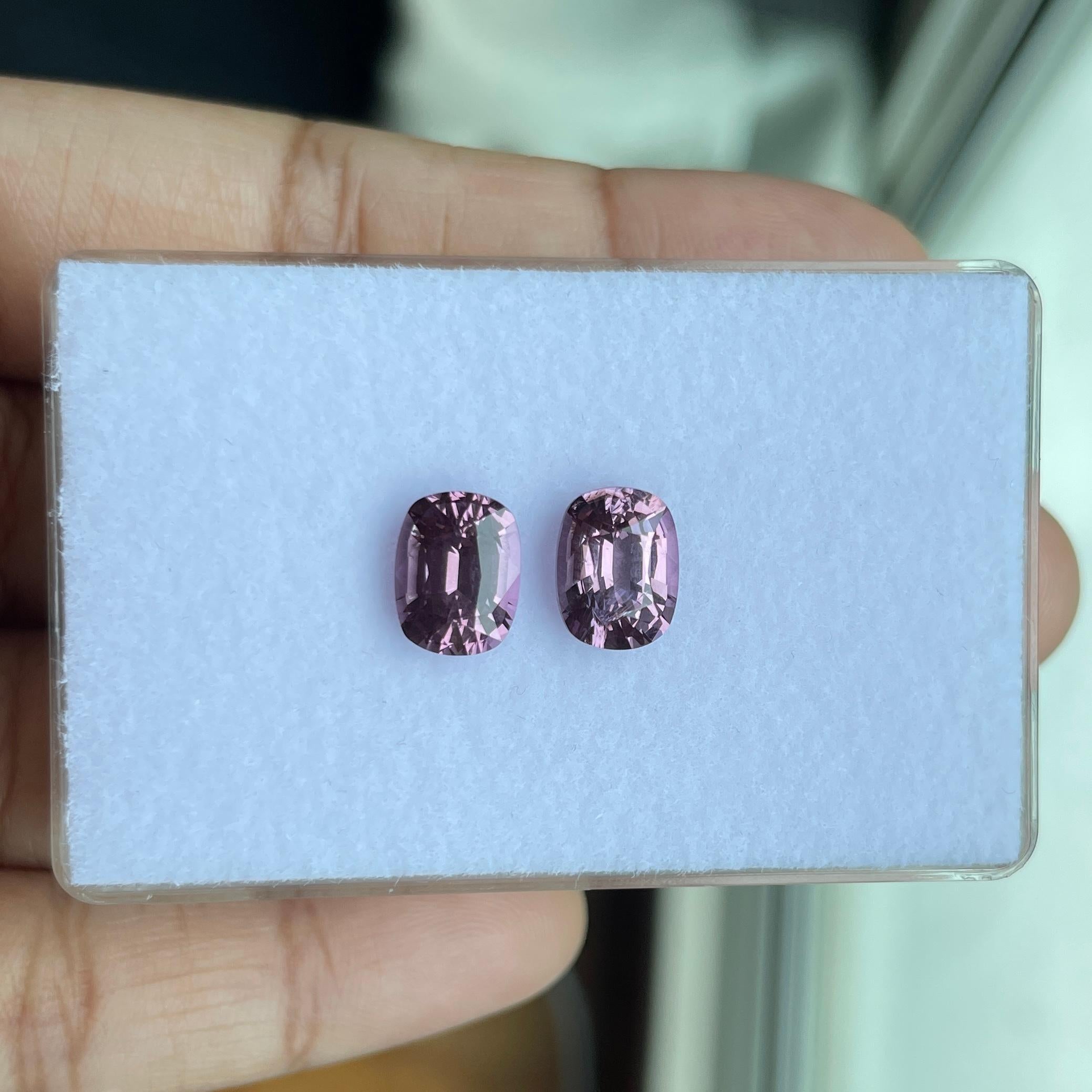 4,93 Karat Metallic lila rosa Spinell-Paar, Top-Qualität, Spinell im Präzisionsschliff für Damen oder Herren im Angebot