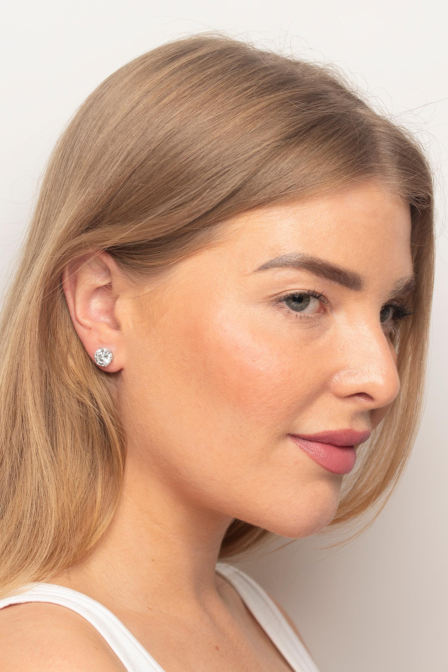 Women's or Men's 4.94 Carat Diamond Certificated Earrings