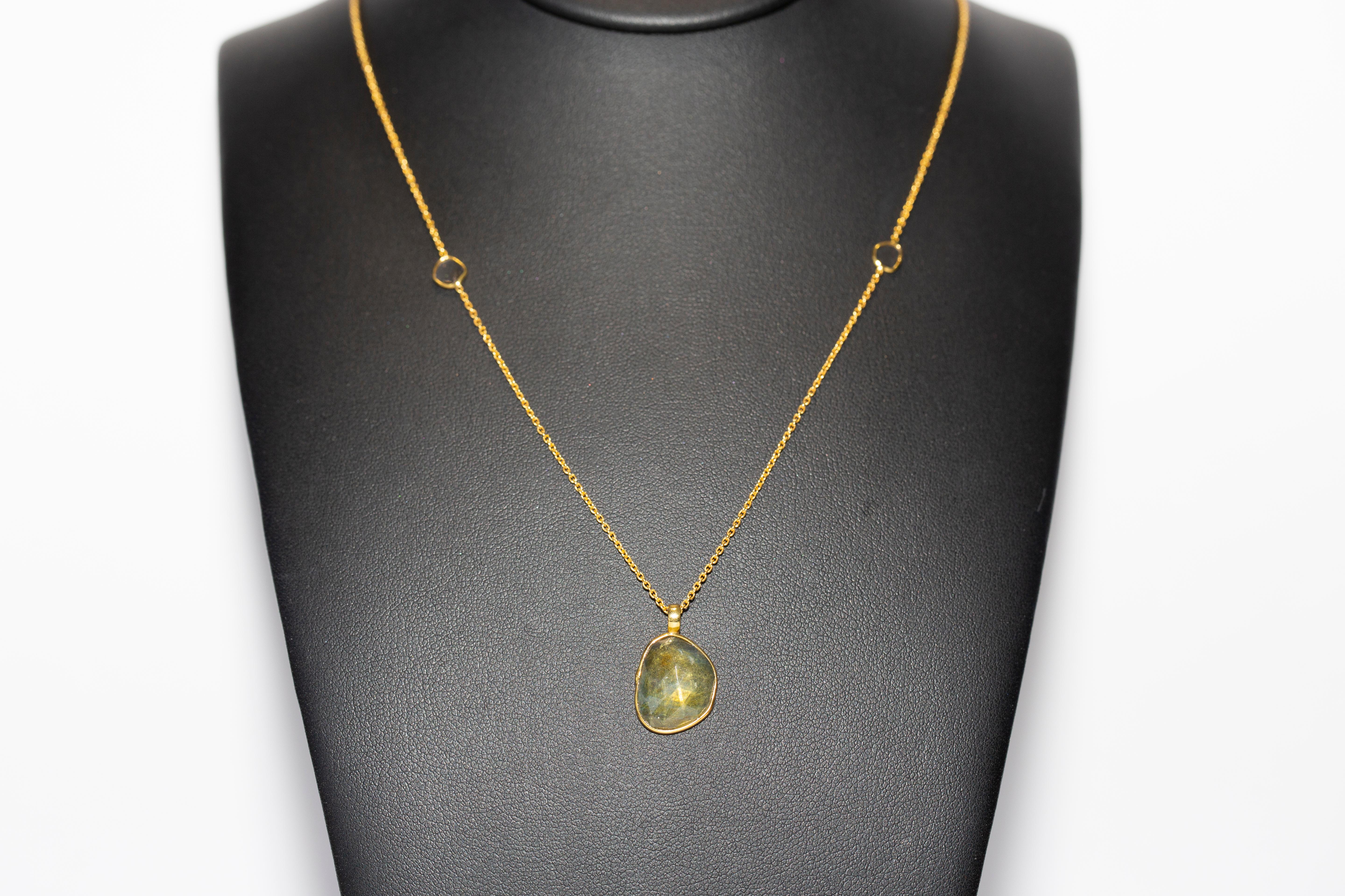 4.94 Carat Sapphire Diamond Rose Cut 18 KT Yellow Gold Pendant Necklace For Sale 3