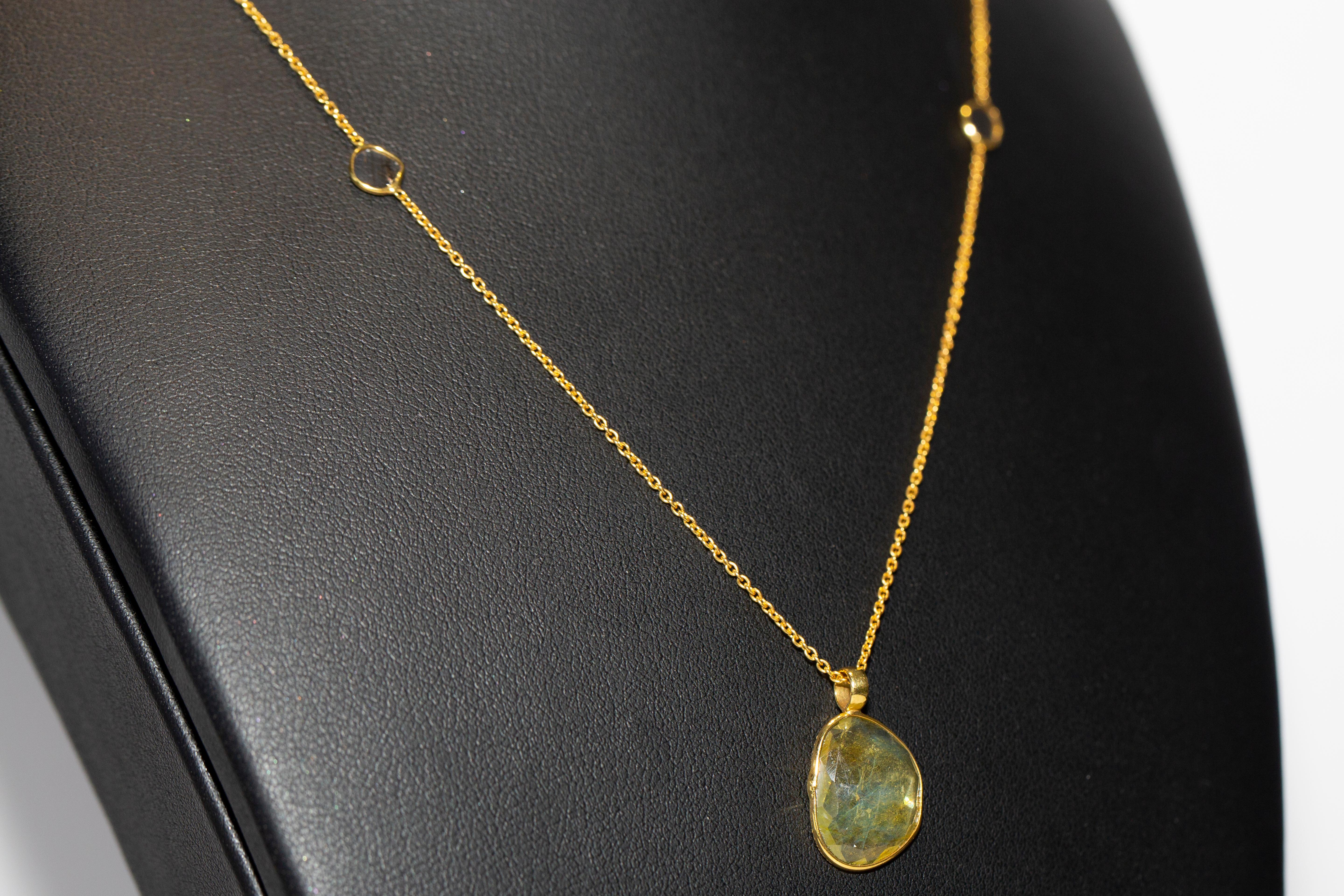 4.94 Carat Sapphire Diamond Rose Cut 18 KT Yellow Gold Pendant Necklace For Sale 4