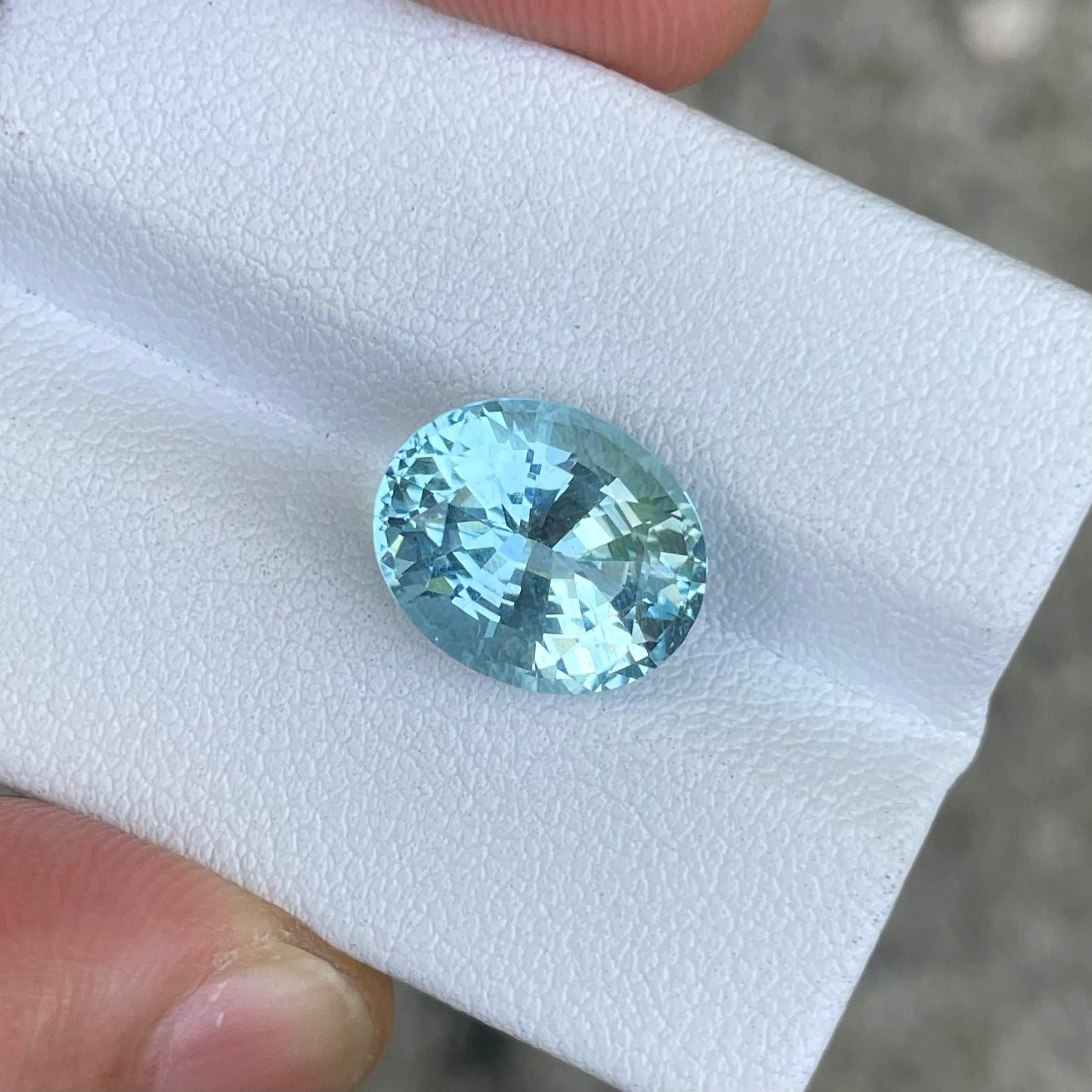4.94 Karat Blauer Aquamarin Stein Ovalschliff Natürlicher Afrikanischer Edelstein für Damen oder Herren im Angebot