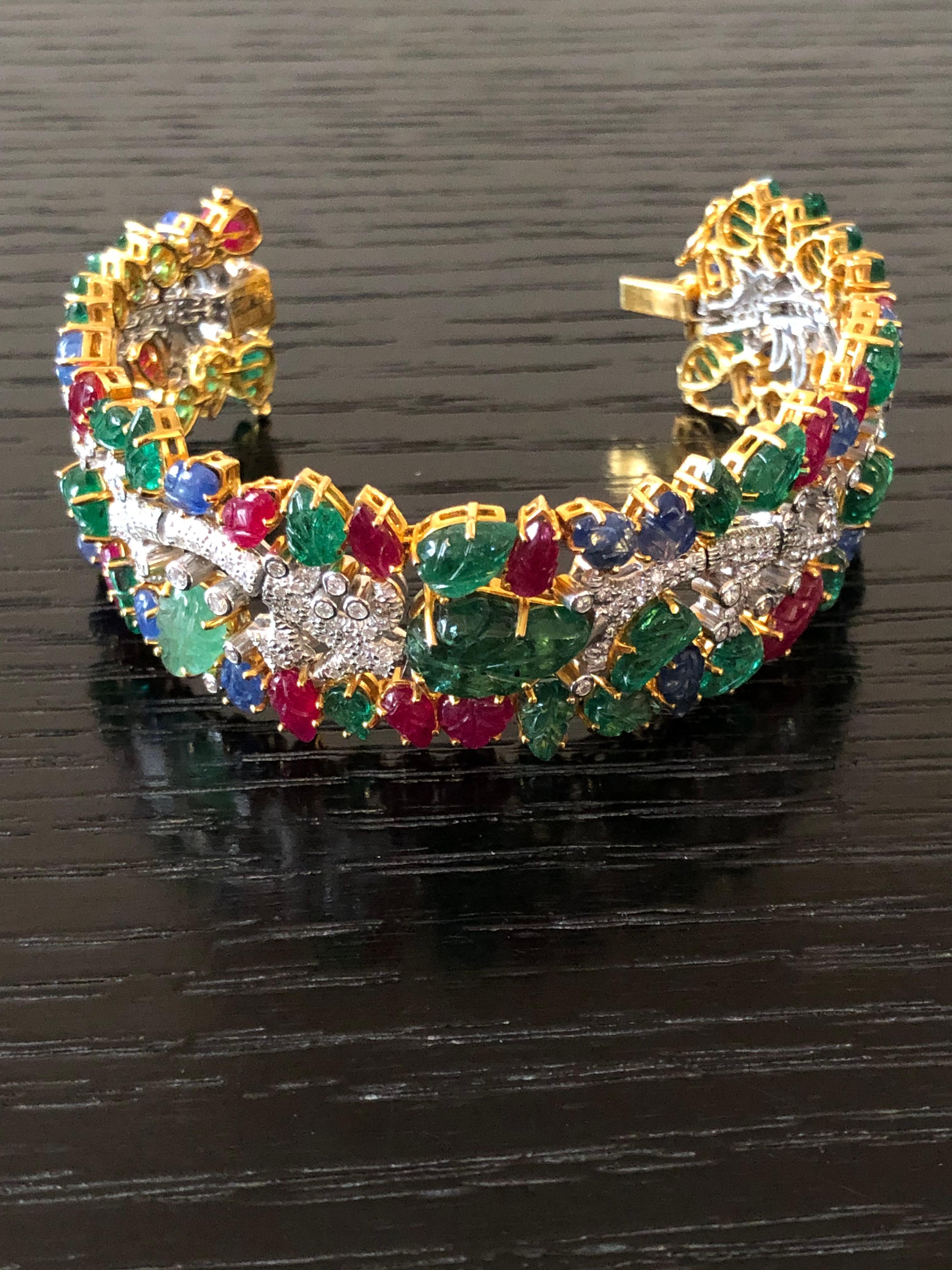 Women's 49.46 Carat Emerald Ruby Sapphire Diamond 18 Karat Yellow Gold Cuff Bracelet