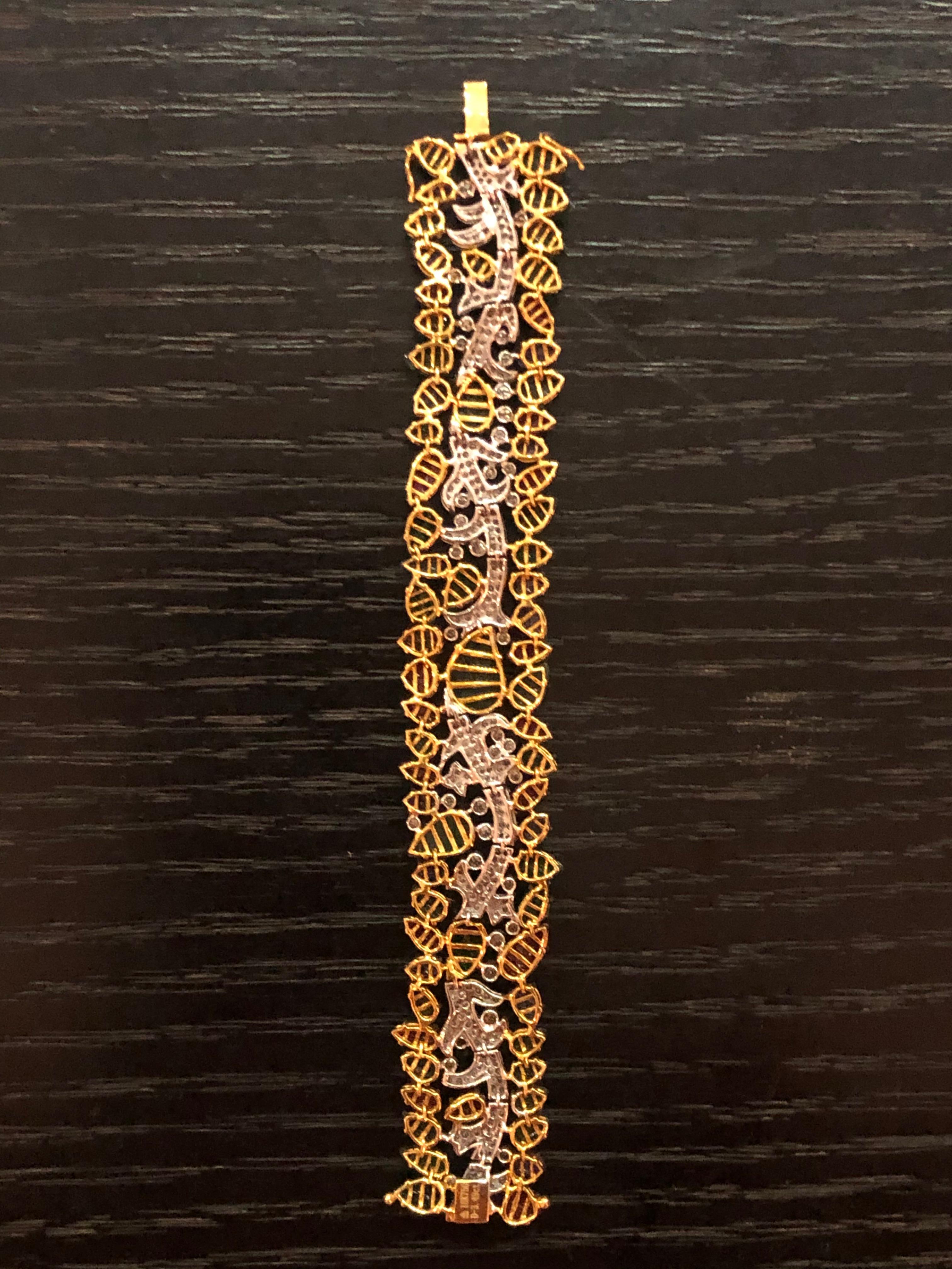 49.46 Carat Emerald Ruby Sapphire Diamond 18 Karat Yellow Gold Cuff Bracelet For Sale 1