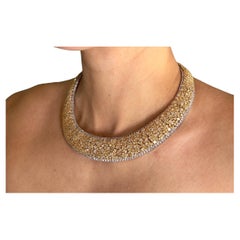 49,47 Karat mehrfarbige Bib-Halskette aus zweifarbigem 18 Karat Gold mit Diamanten