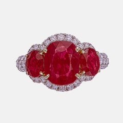 Bague en or blanc 18 carats 4,95 carats rubis de Birmanie sans chaleur et diamants