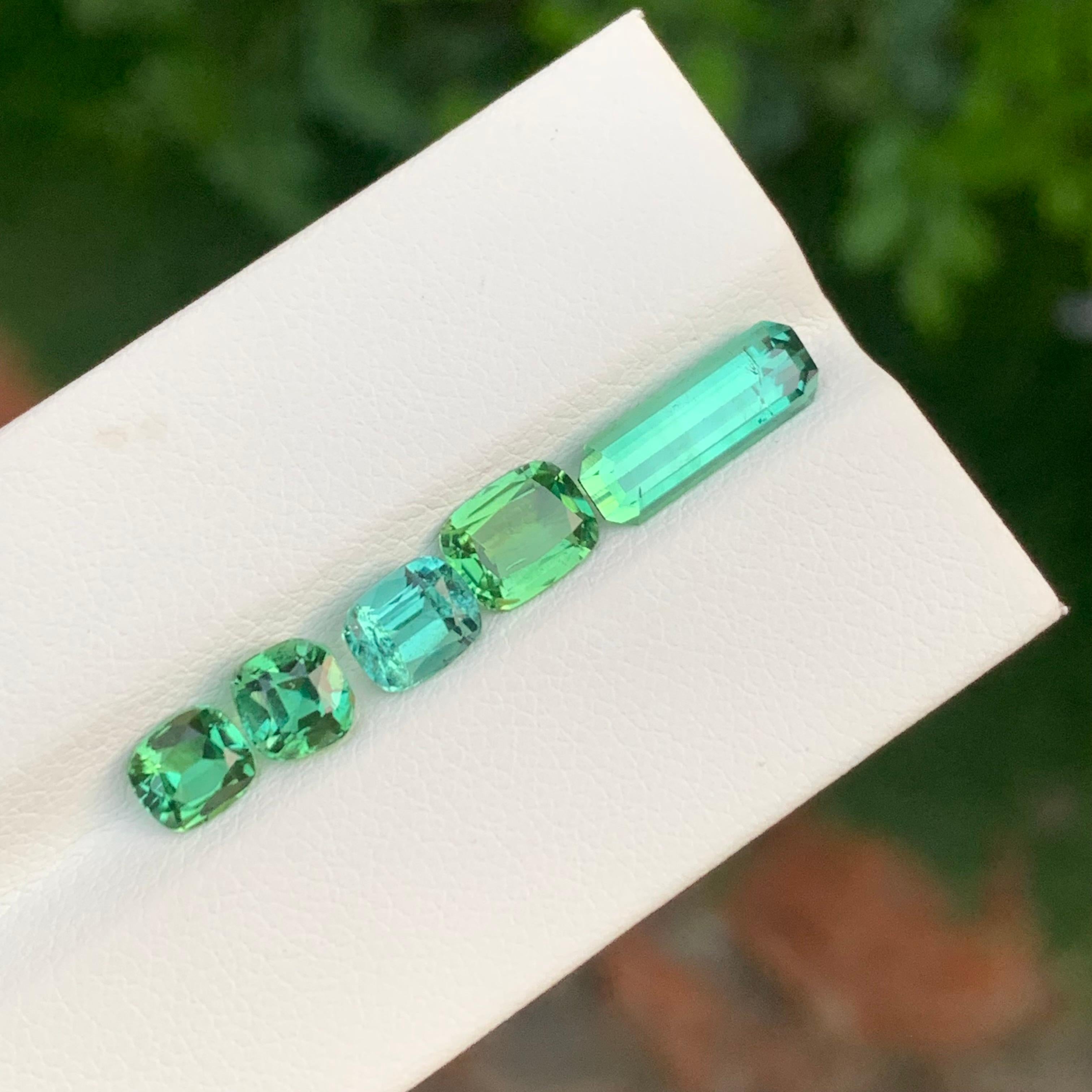 Tourmaline naturelle non sertie de 4,95 carats, pierre précieuse pour bijoux en vente 1