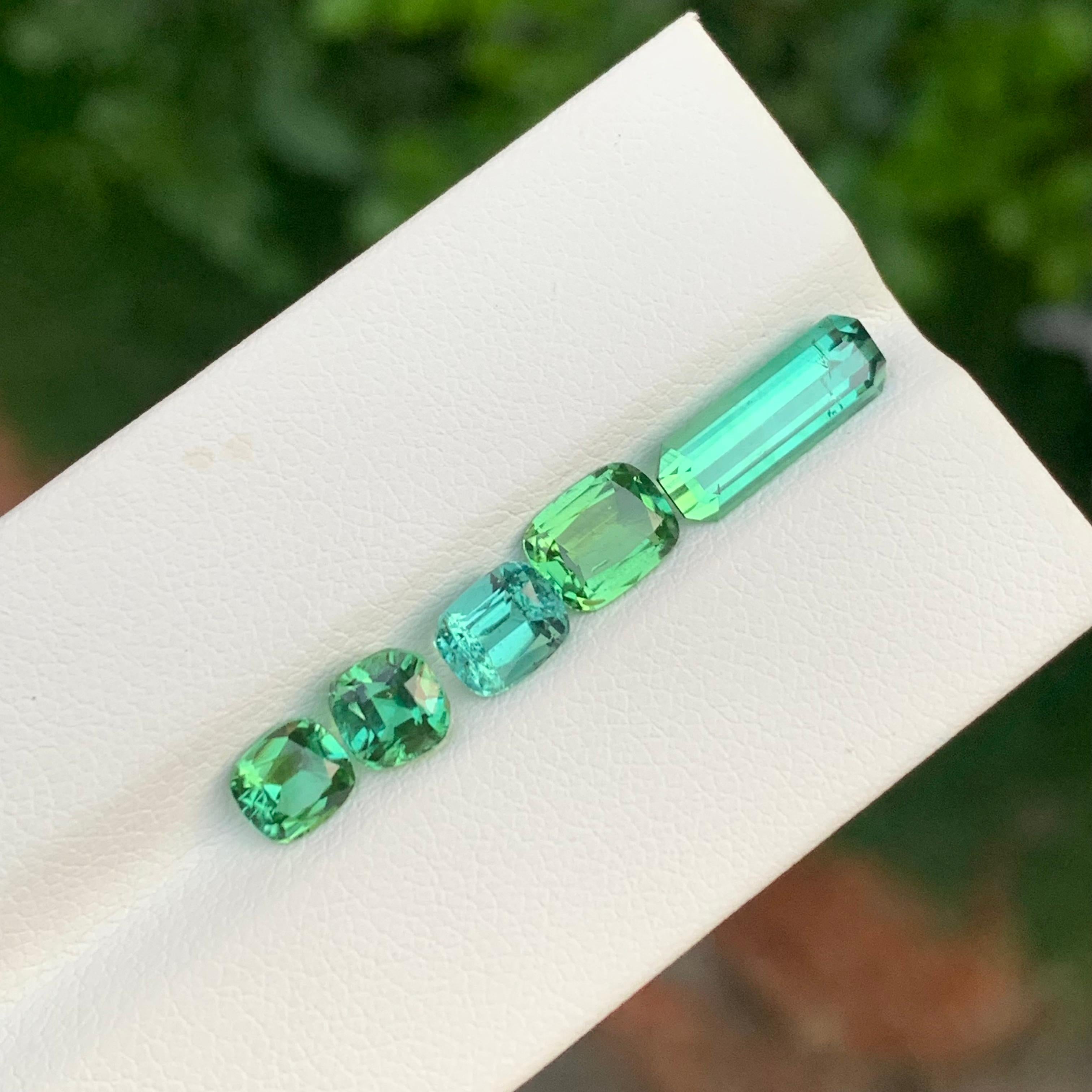 Tourmaline naturelle non sertie de 4,95 carats, pierre précieuse pour bijoux en vente 3
