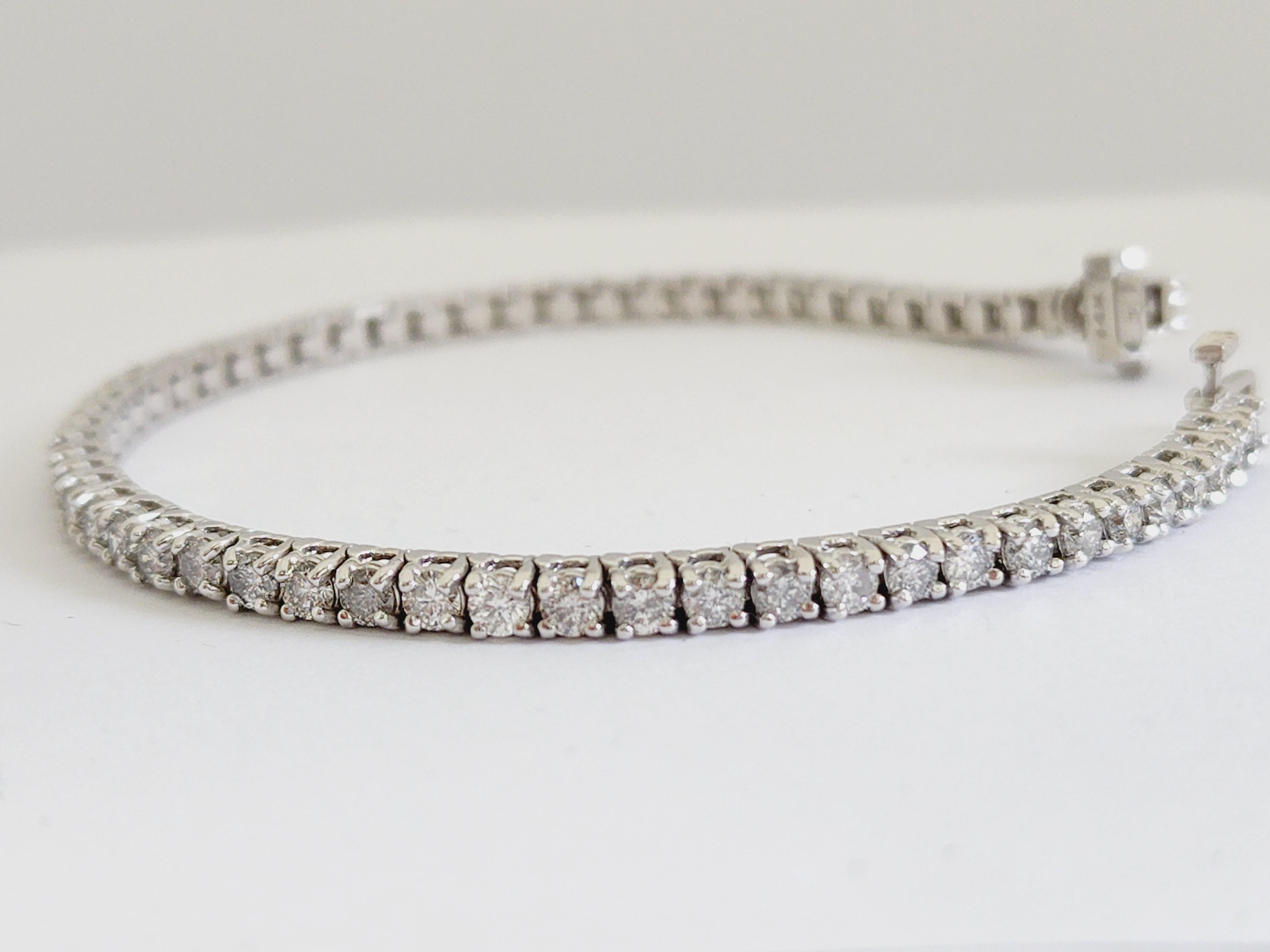 Round Cut 5.01 Carat Round Brilliant Natural Diamond Tennis Bracelet 14 Karat White Gold