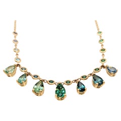Collana con zaffiro, smeraldo, acquamarina e tormalina da 4,95 carati in oro giallo 18 carati