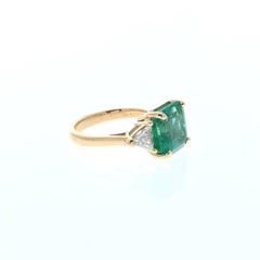 4.95 Carat Square Green Emerald Ring In 18k Yellow Gold