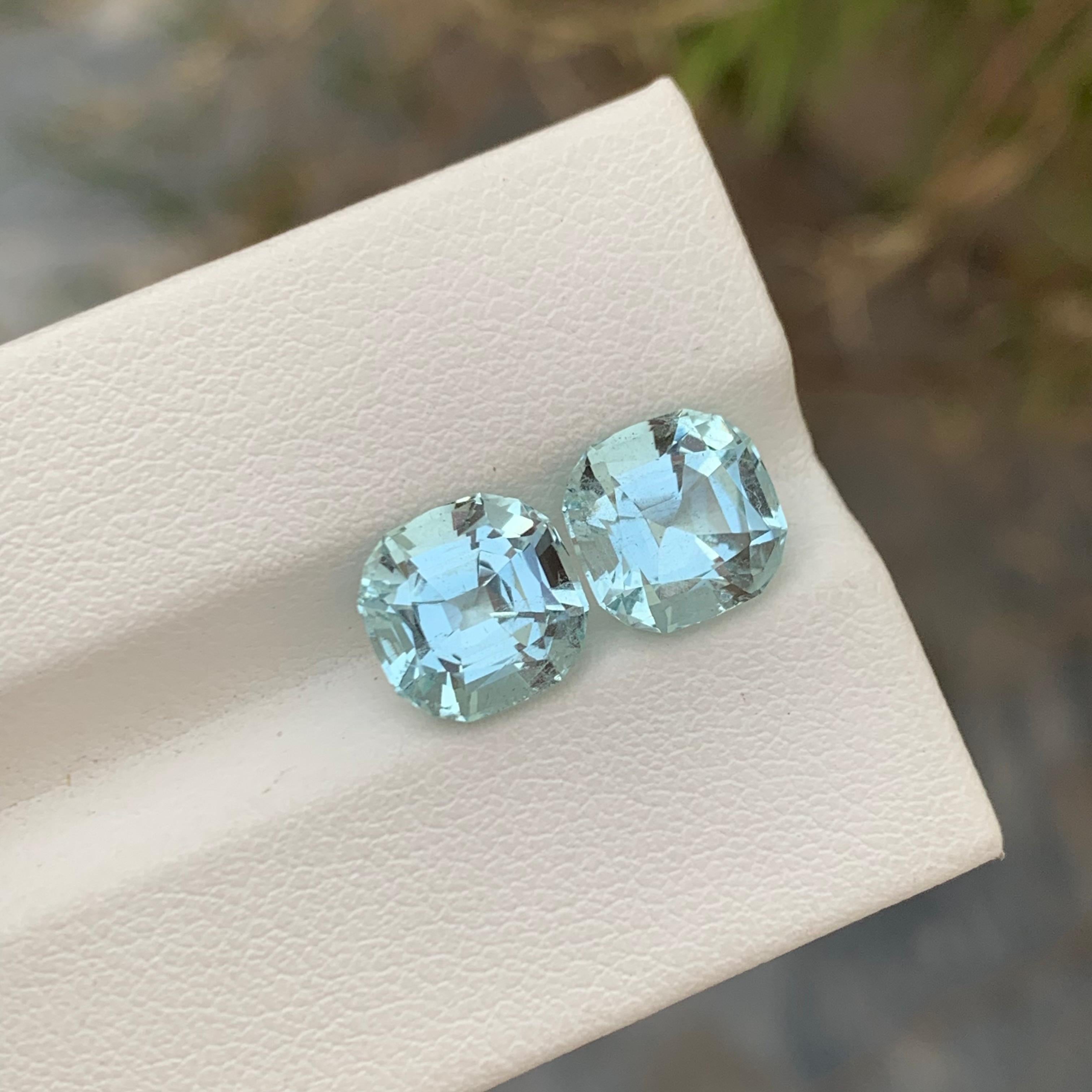 4.95 Carats Natural Loose Slightly Included Aquamarine Pair For Earrings For Sale 3