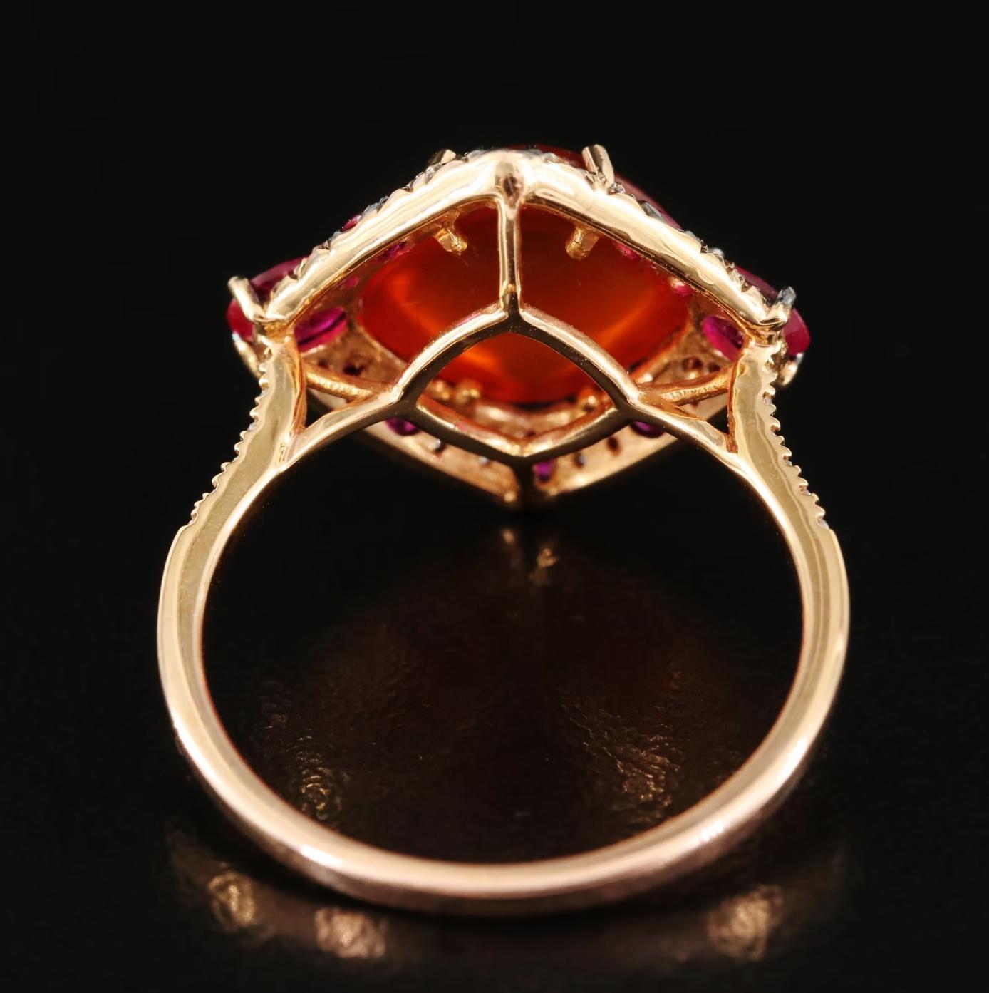 Women's $4950 / International Diamond Jewelry Designer Diamond Gemstone Ring / 18K Gold For Sale