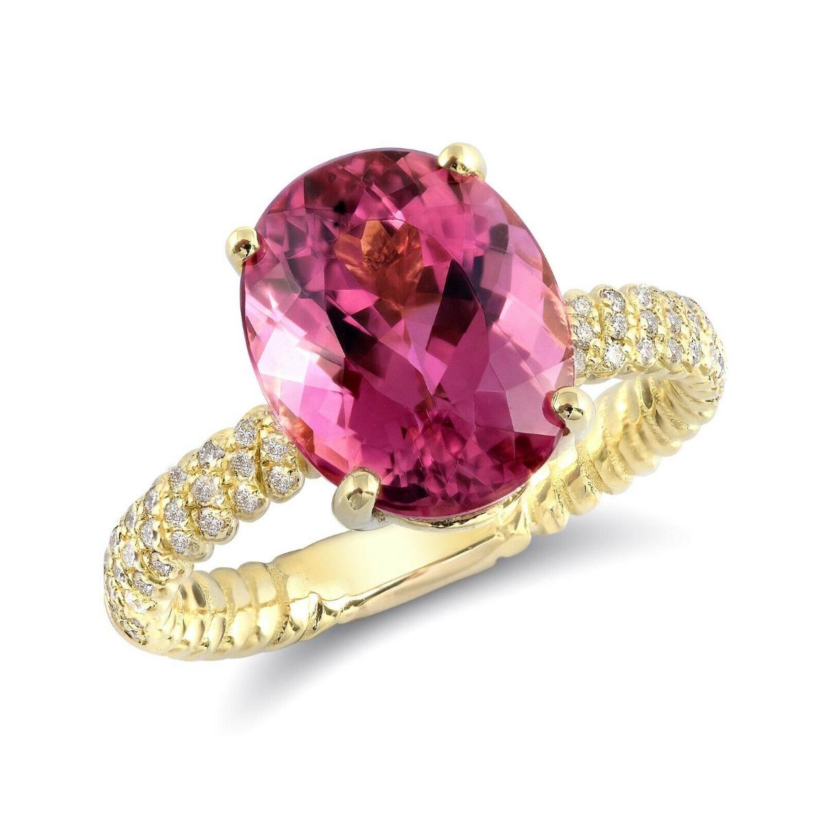 Natürlicher rosa Turmalin 4,96 Karat  Set in 18 Karat Gelbgold Ring mit Diamanten  im Zustand „Neu“ in Los Angeles, CA