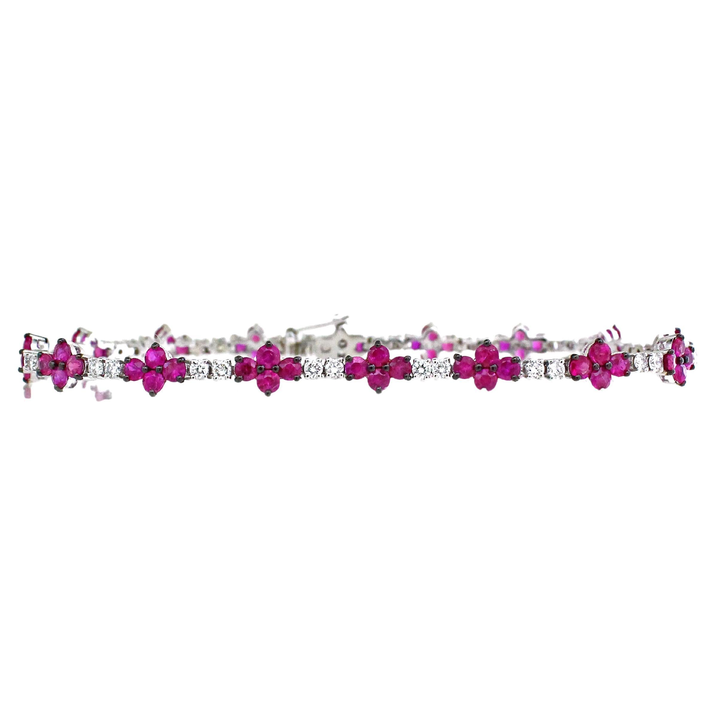 4.96 carats Ruby Bracelet For Sale