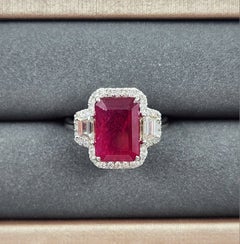 Anillo de rubíes y diamantes de 4,96 quilates certificados sin calor