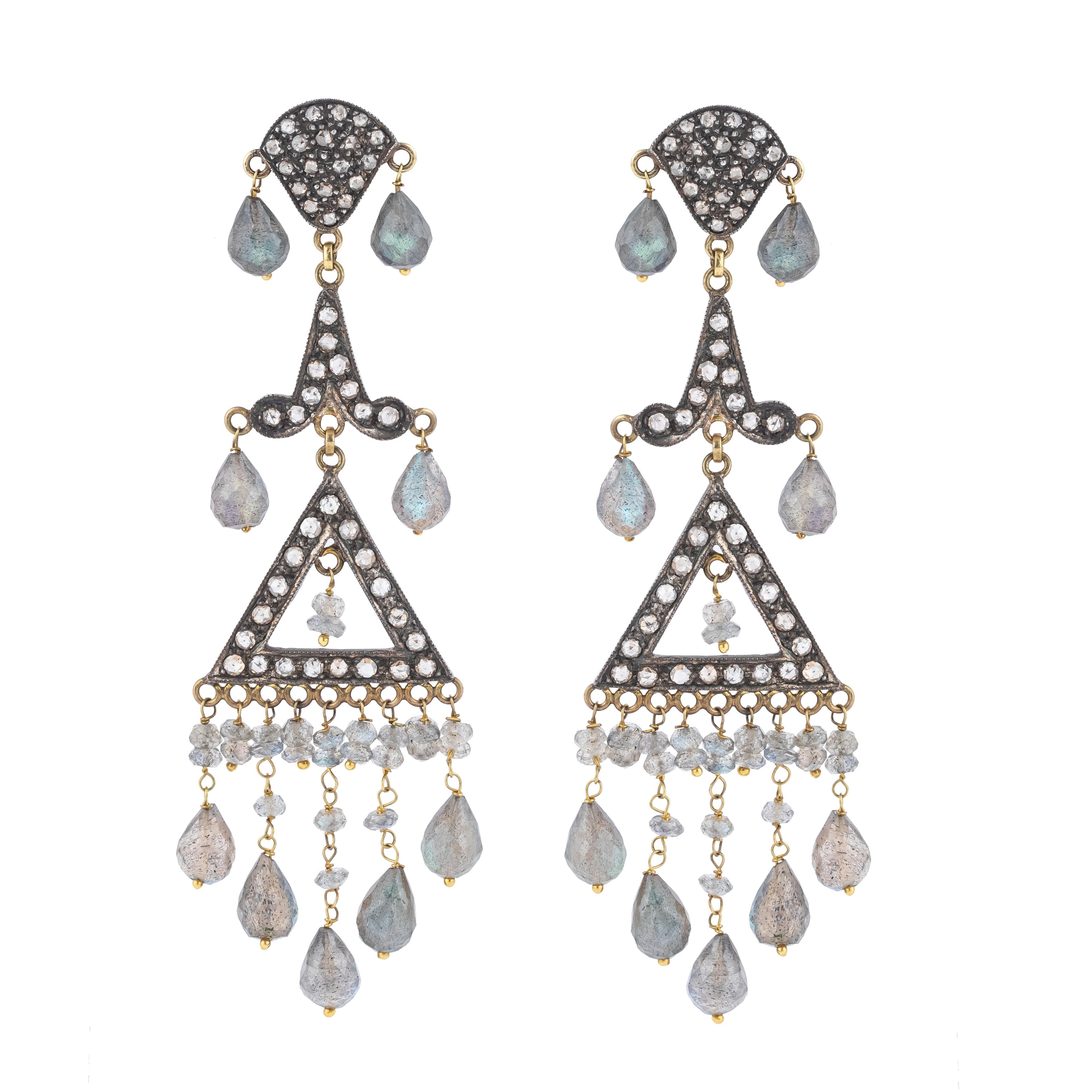 Pendientes araña de diamantes y piedras de color de 49,68 quilates en Nuevo estado para la venta en Jaipur, IN