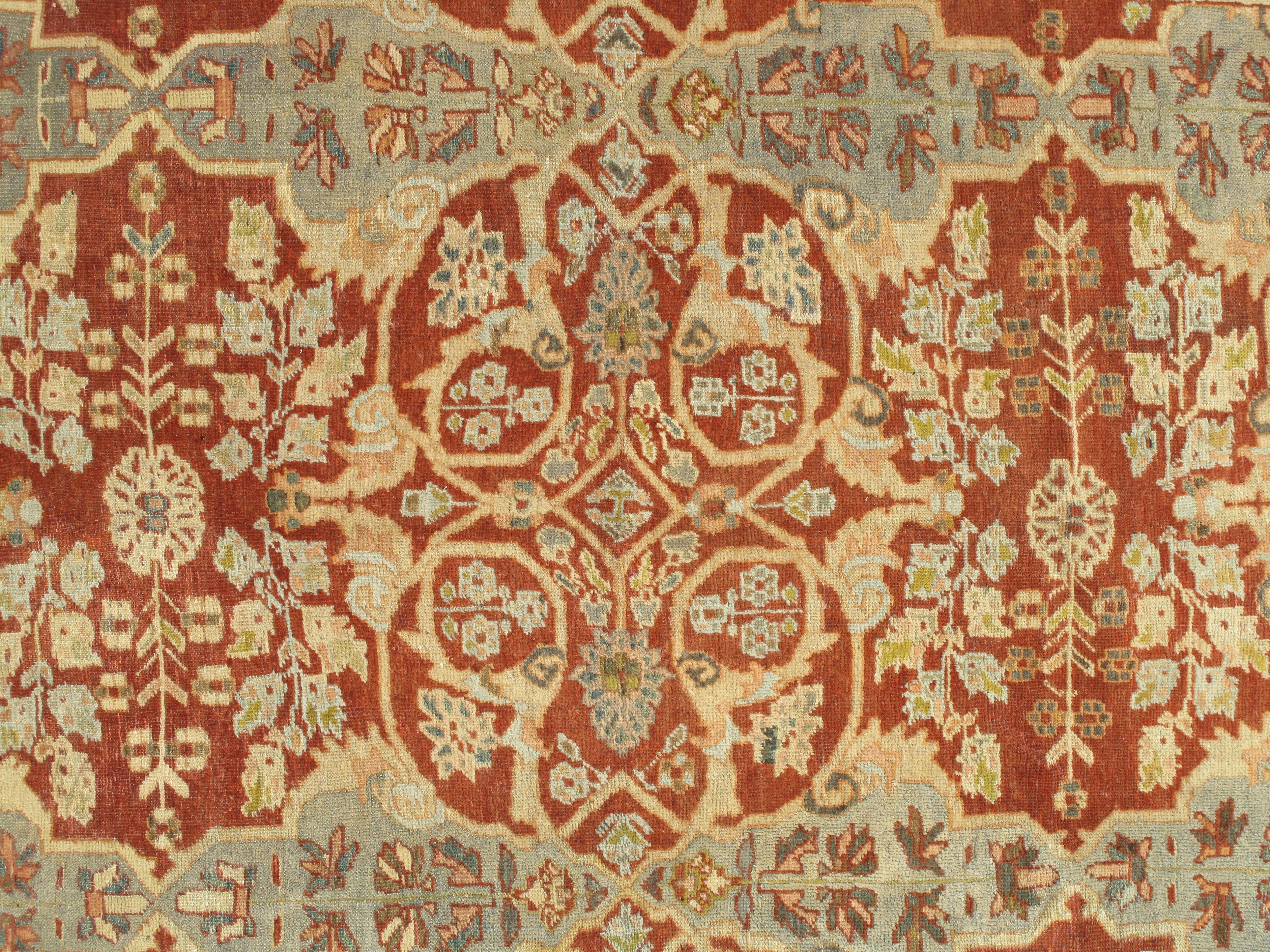 Mahal ist eine Region im Nordwesten Persiens. Mahals wie Sultanabads sind berühmt für ihre Blumenmuster, da sie die Qualität und das Design verbessert haben, um dem europäischen Geschmack zu entsprechen. Anpassung der traditionellen Muster für die