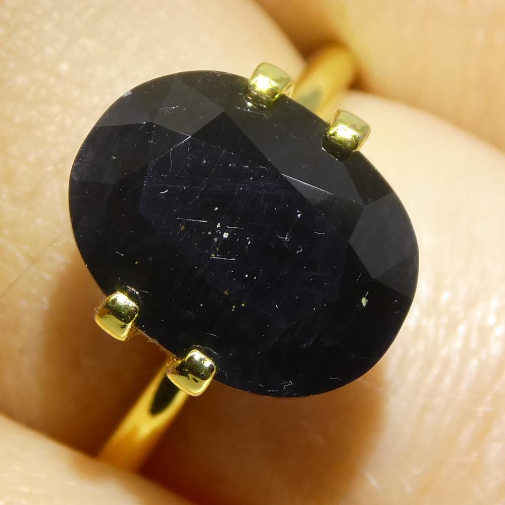 Beschreibung:

Edelstein-Typ: Saphir 
Anzahl von Steinen: 1
Gewicht: 4,96 ct.
Abmessungen: 11,75 x 9,09 x 5,31 mm
Die Form: Oval
Schliffart Krone: Brillantschliff
Schnittstil-Pavillon: Stufenschnitt 
Durchsichtigkeit: Halbtransparent
Klarheit: Mäßig