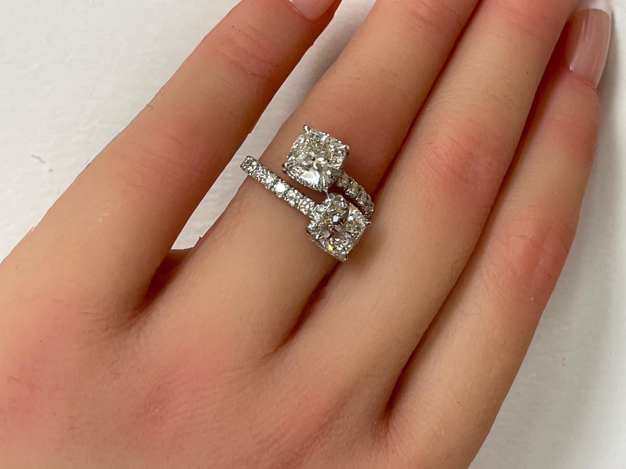 4.96CTW Toi Et Moi Hidden Halo Cushion Diamond Ring en platine en vente 2
