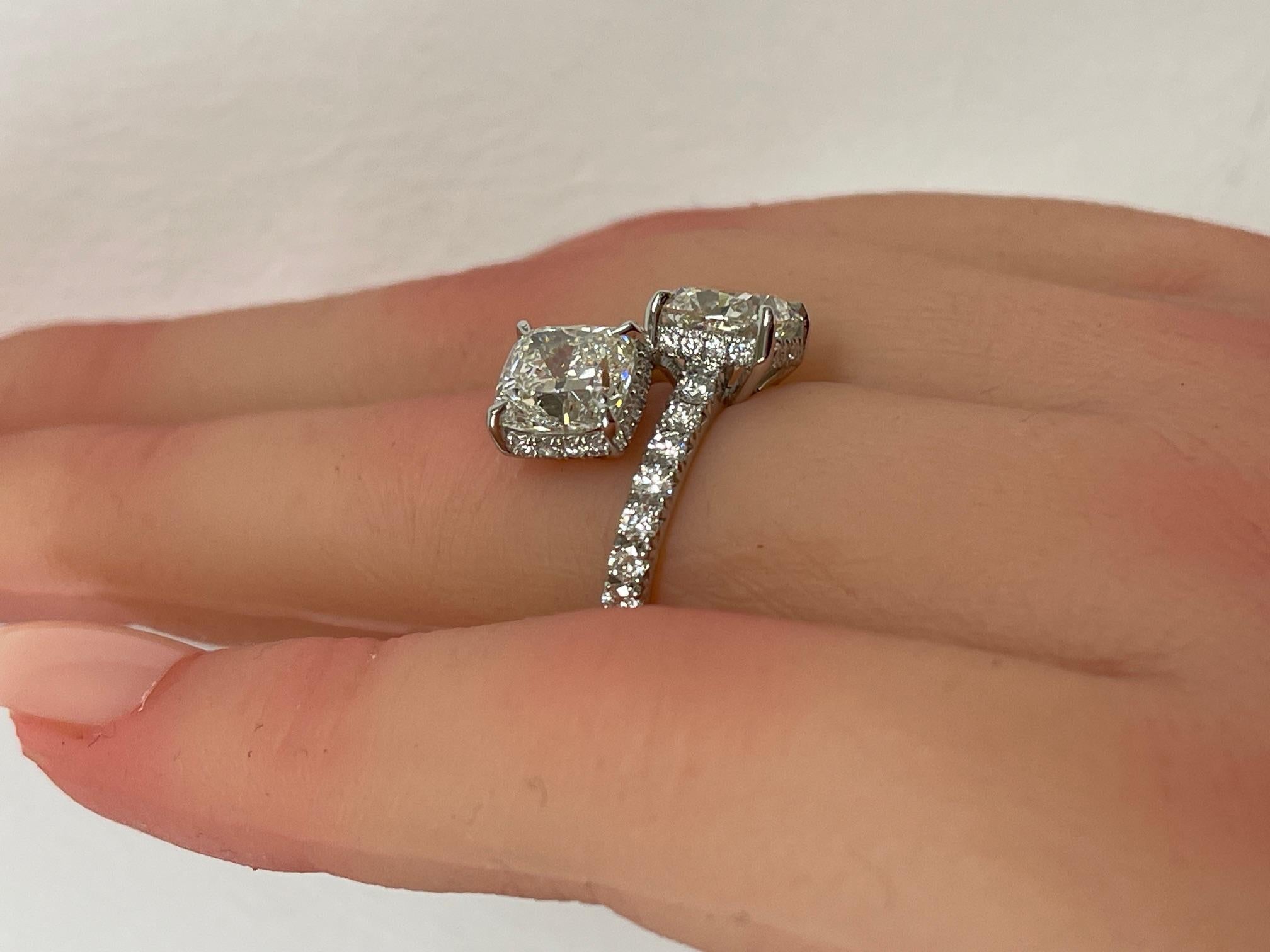 4.96CTW Toi Et Moi Hidden Halo Cushion Diamond Ring en platine en vente 4