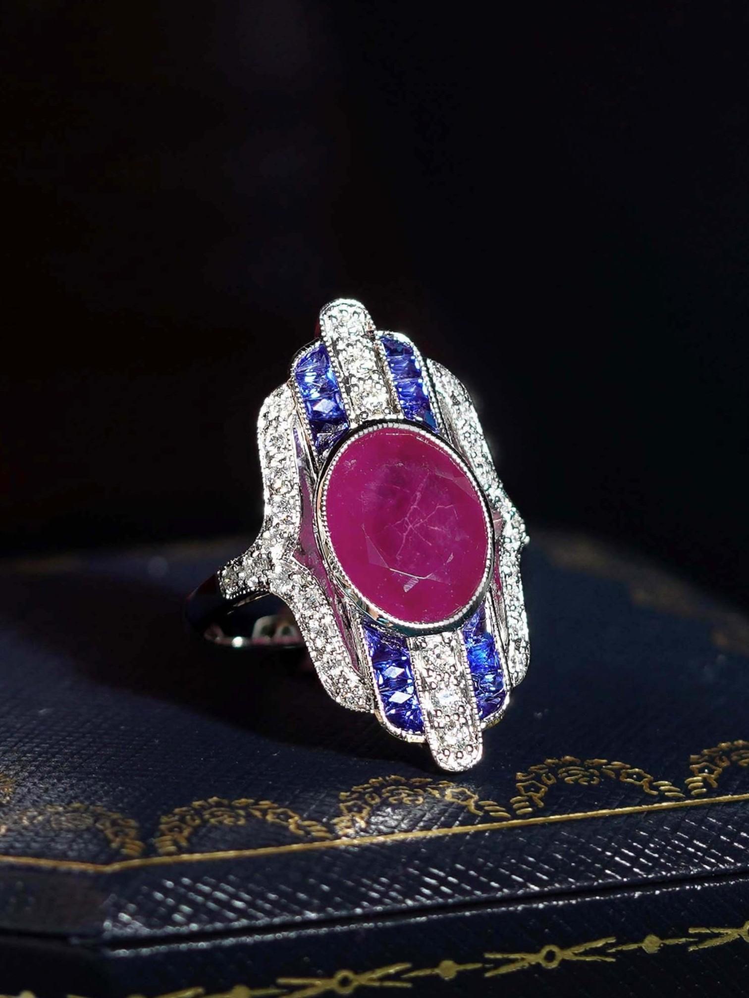 Oval Cut 4.97 Ct. Certified Ruby Sapphire Diamond Art Deco Style Dinner Ring in 18K Gold For Sale