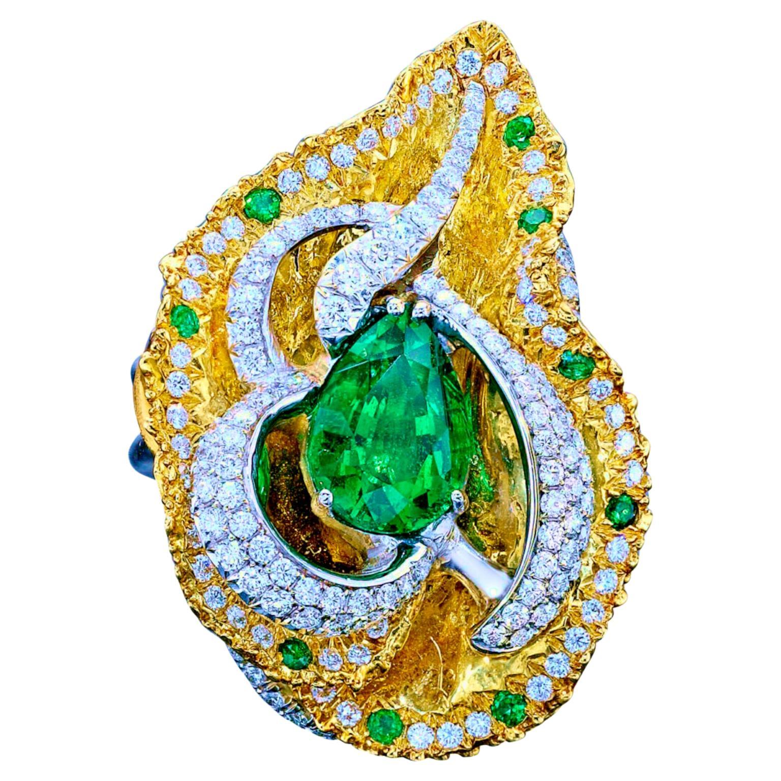 Contemporary 4.98 Carat Green Emerald Fancy Yellow Diamond Cocktail Ring For Sale