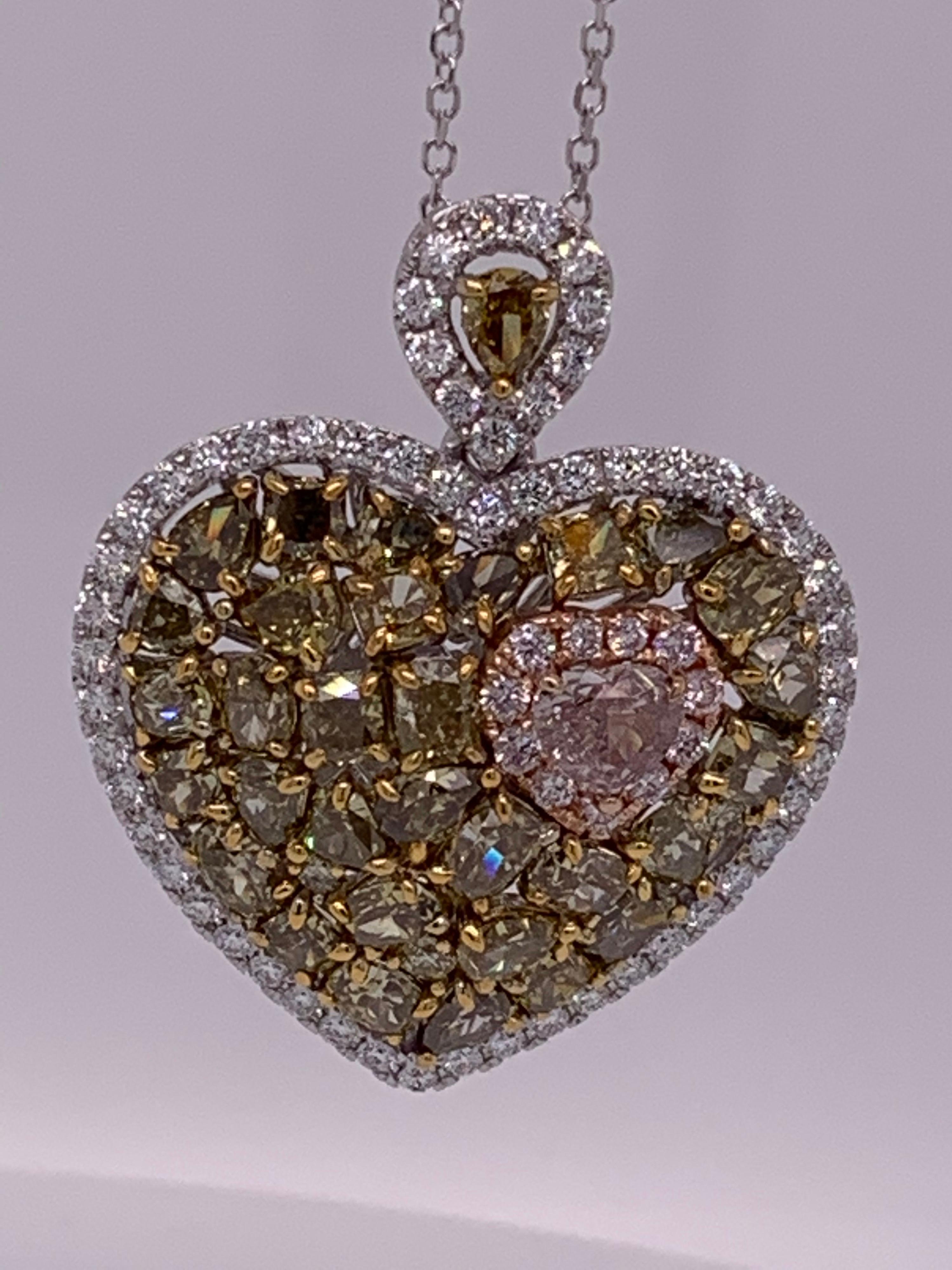 Mixed Cut 4.98 Carat Green, Pink and White Diamond Heart Pendant For Sale
