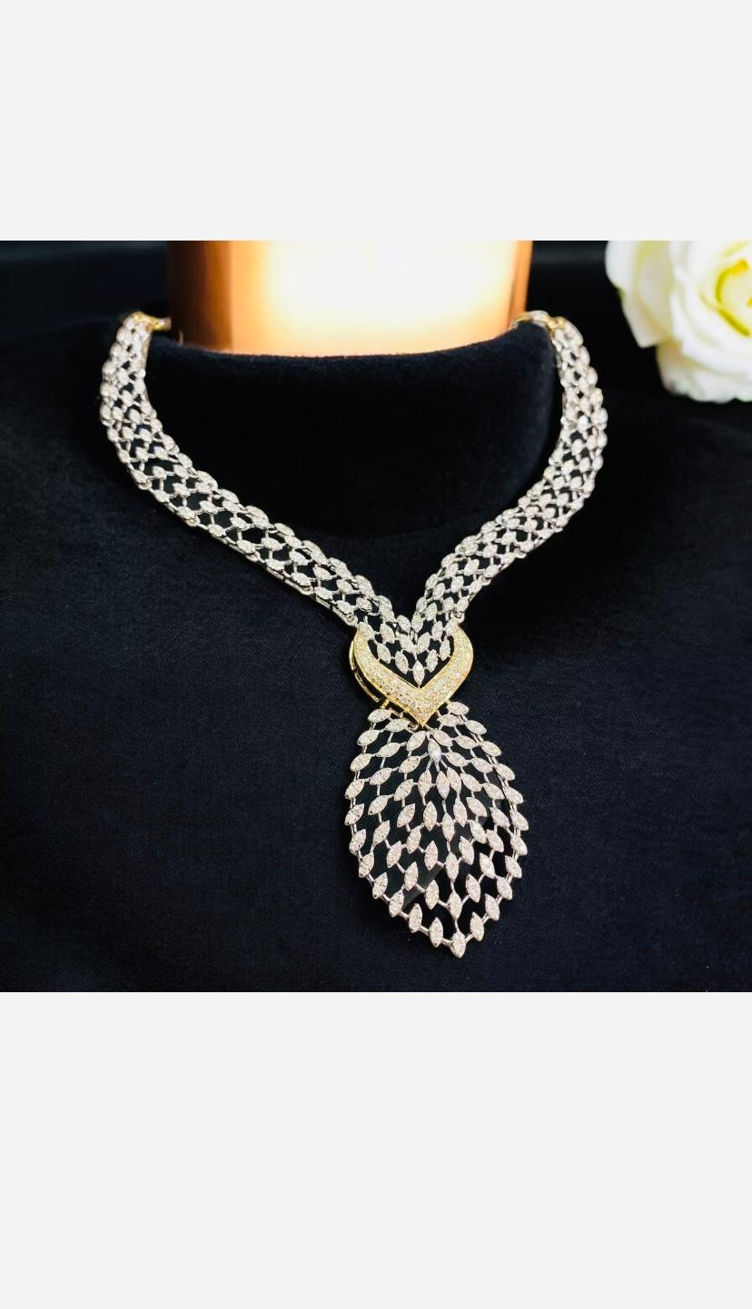 4.98 Carat Natural Diamonds Gold Fashion Neckace For Sale 6
