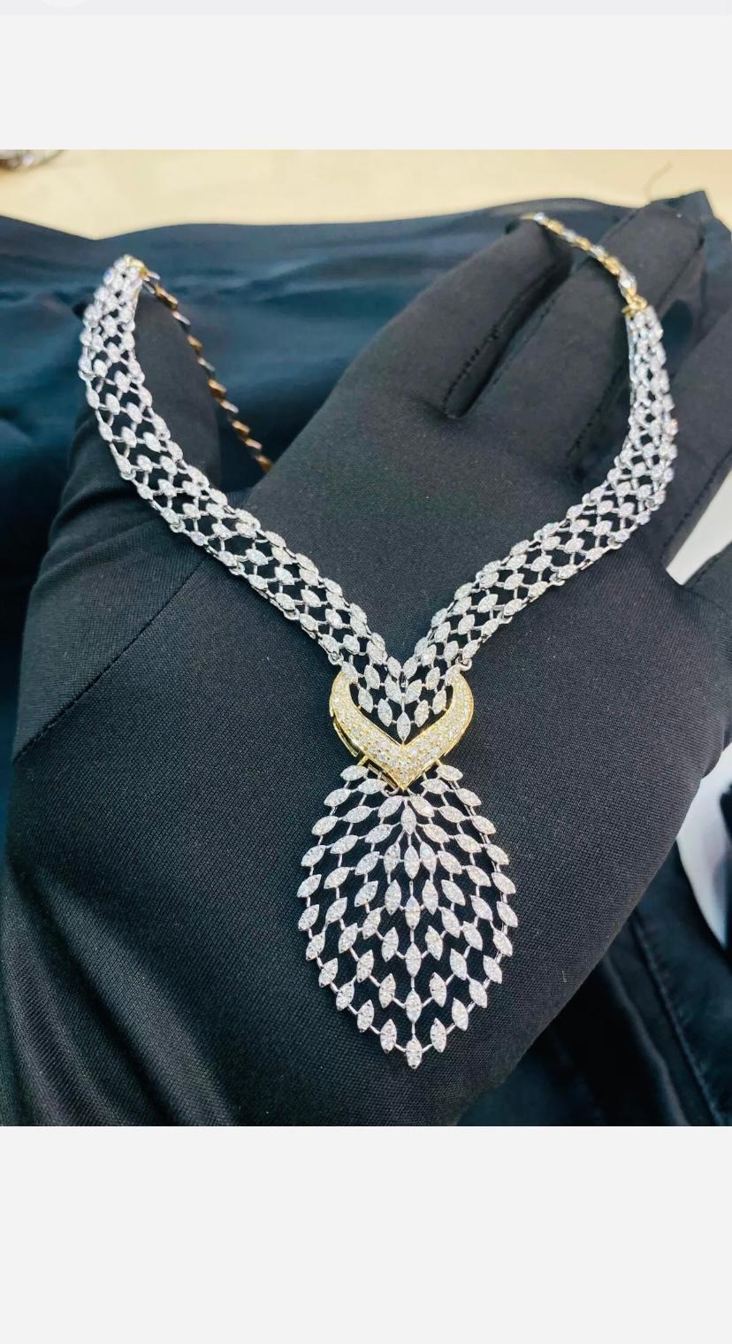 4.98 Carat Natural Diamonds Gold Fashion Neckace For Sale 4
