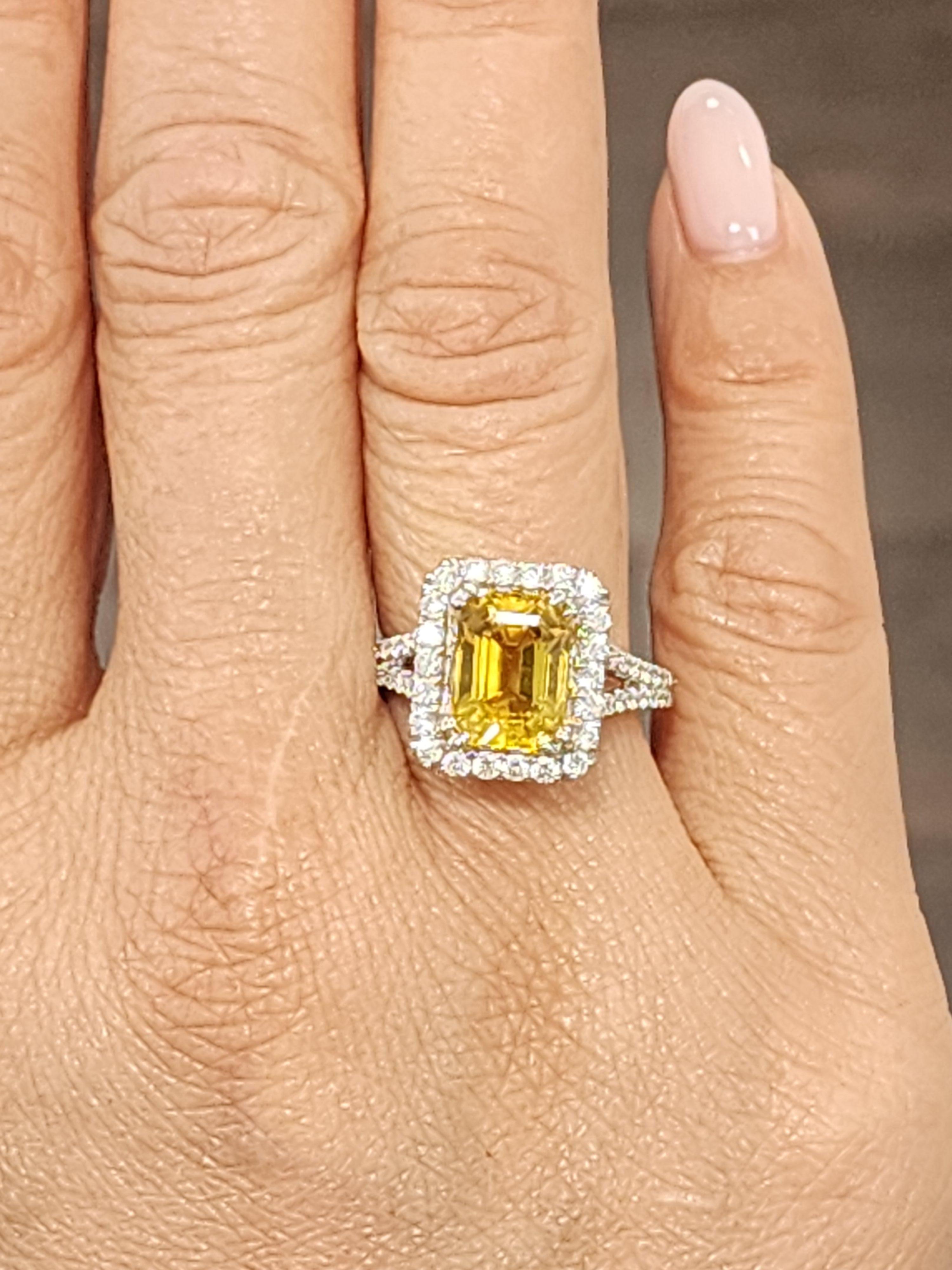 Emerald Cut 4.98 ct Natural Yellow Sapphire & Diamond Ring For Sale