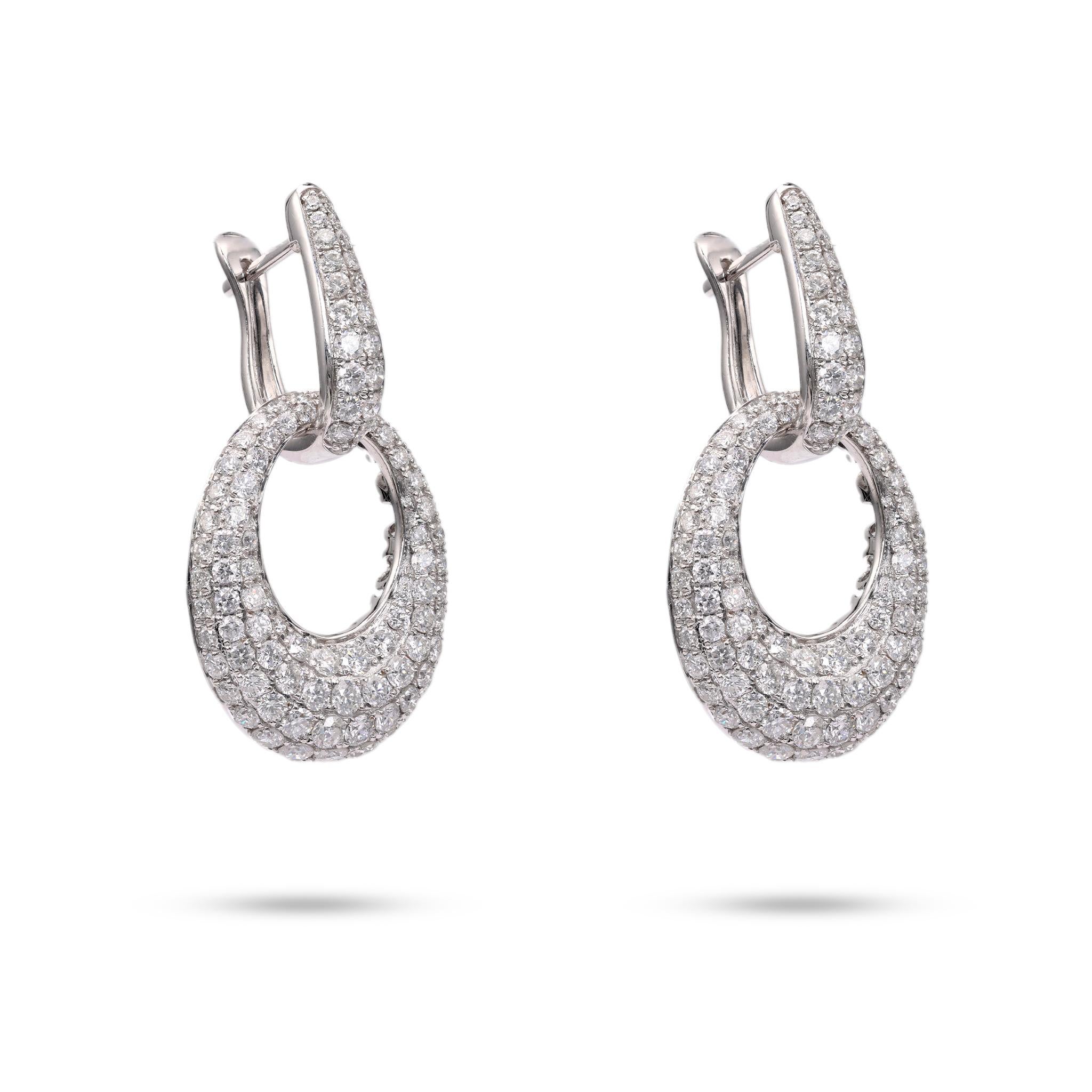 4.99 Carat Total Weight Diamond 18k White Gold Day to Night Earrings In Excellent Condition For Sale In Beverly Hills, CA