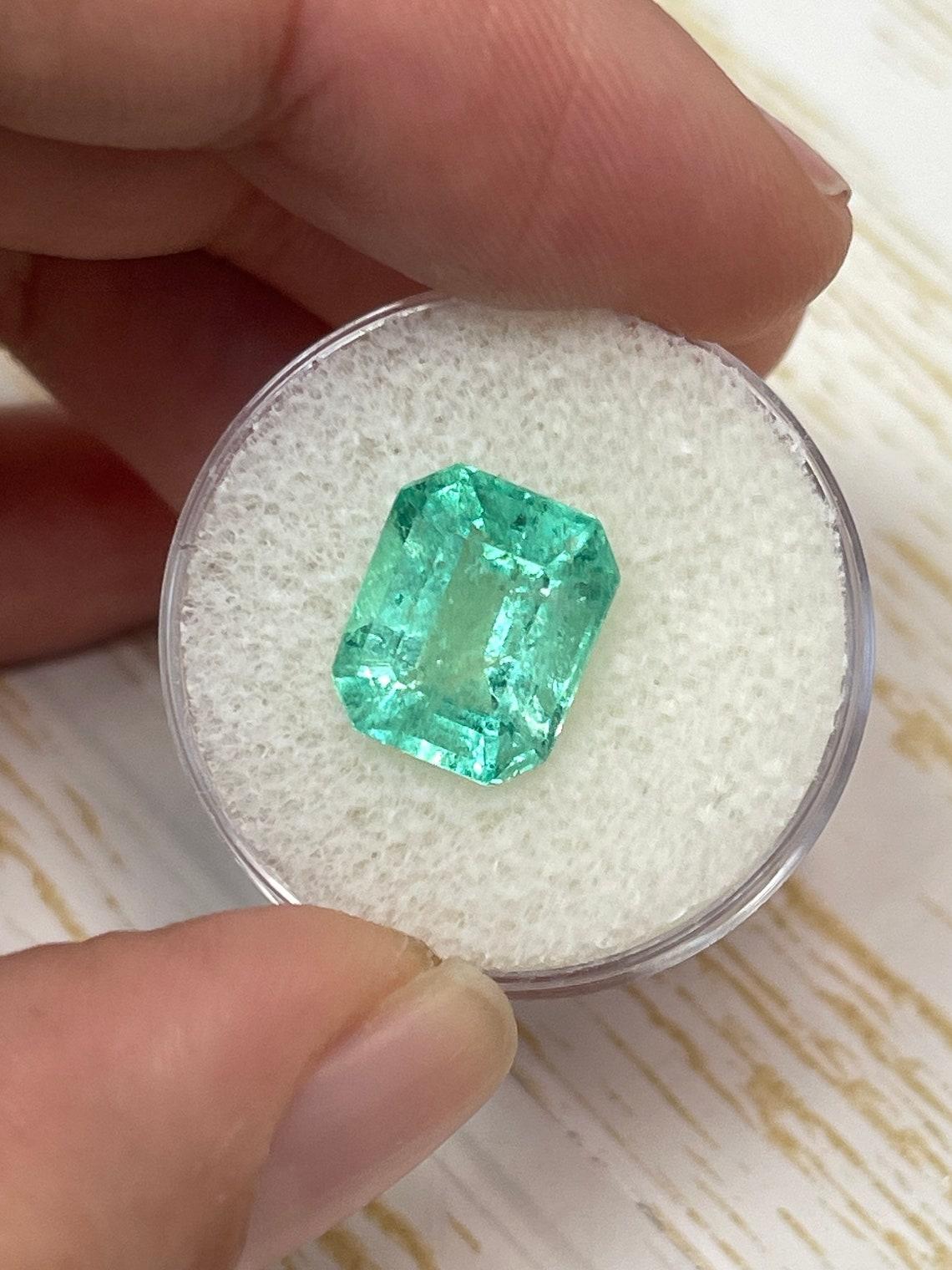 Modern 4.99ct Colombian Emerald 11.5x9.6mm Bright Green Genuine May Birthstone Gem For Sale
