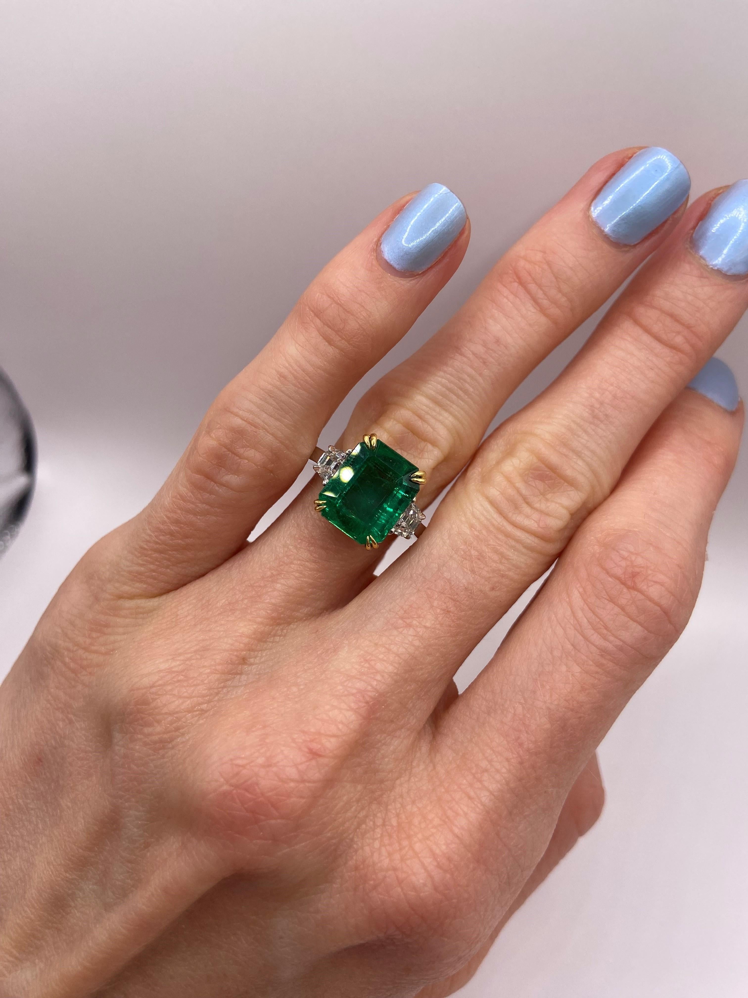 4.99ct Emerald Cut Zambian Emerald & Halfmoon Diamond Ring In New Condition For Sale In New York, NY