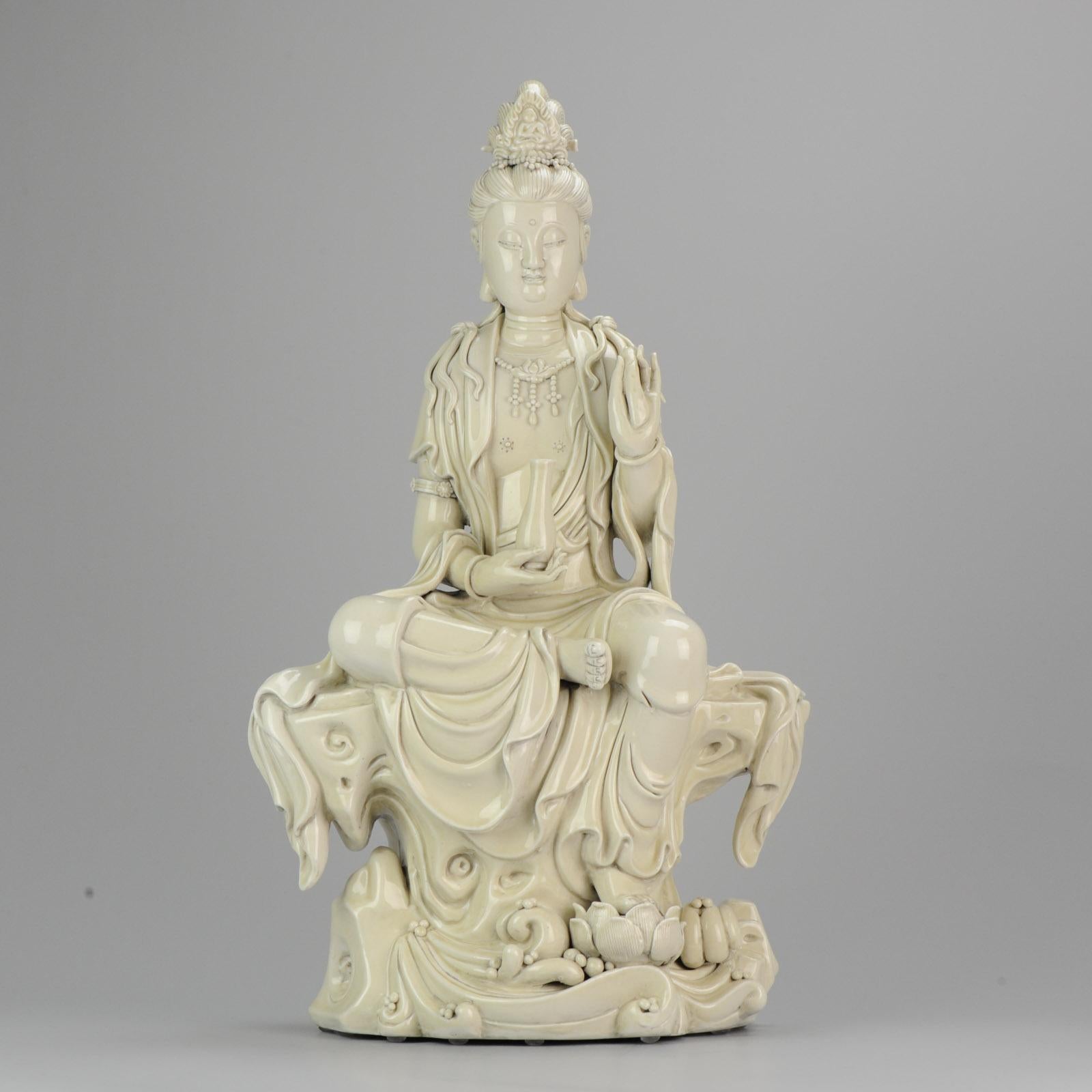 Large 20th Century Dehua Blanc de Chine Statue Guanyin Marked on Back 2