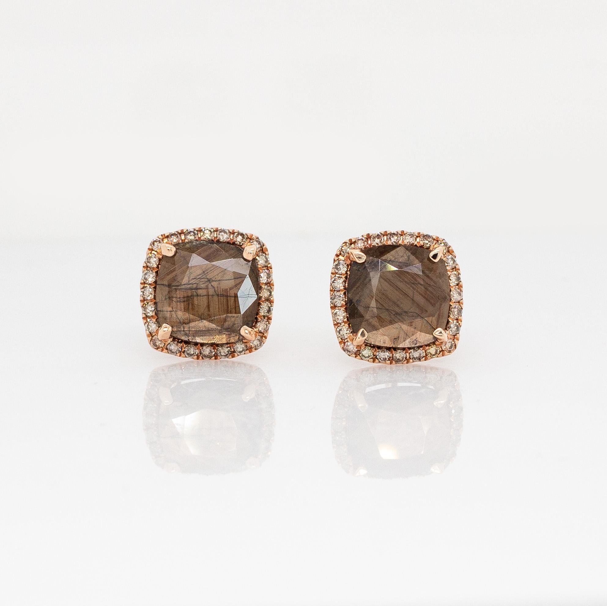 Moderno Orecchini con zaffiri dorati da 4,9 carati e diamanti naturali aureolati: oro massiccio 14k in vendita