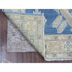 Tappeto in lana annodato a mano 4'9 "x6'5" blu dall'aspetto vintage Kazak con medaglione geometrico