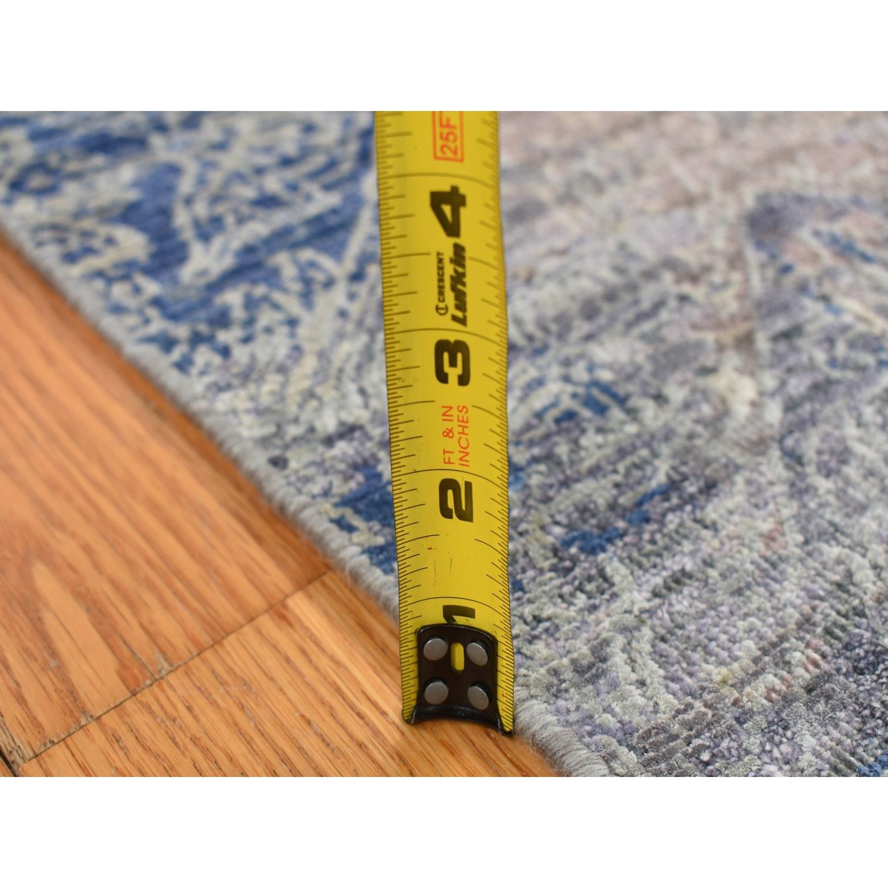 Contemporary 4'9