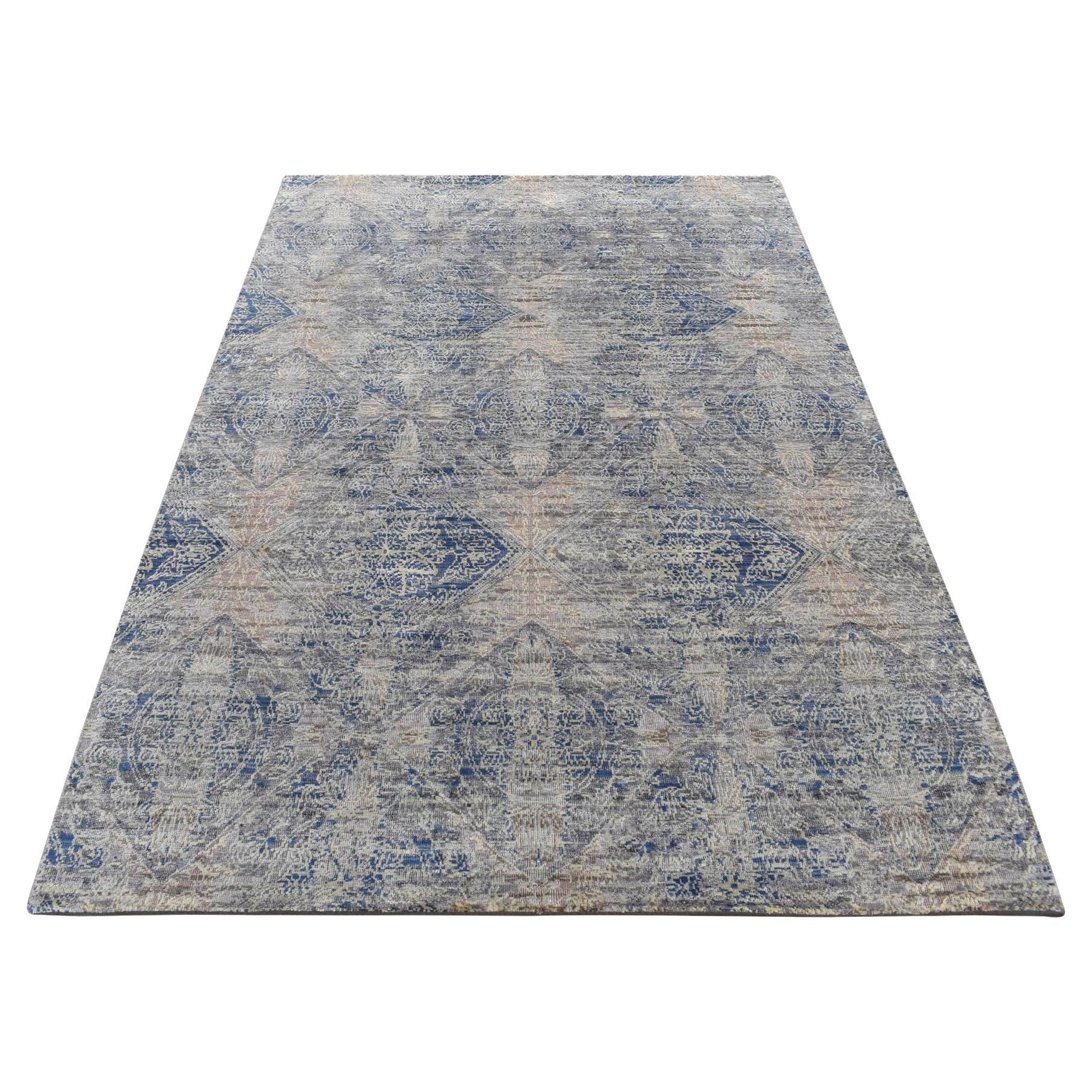 4'9"x7' Gray ERASED ROSSETS Silk with Textured Wool Hand Knotted Rug For Sale