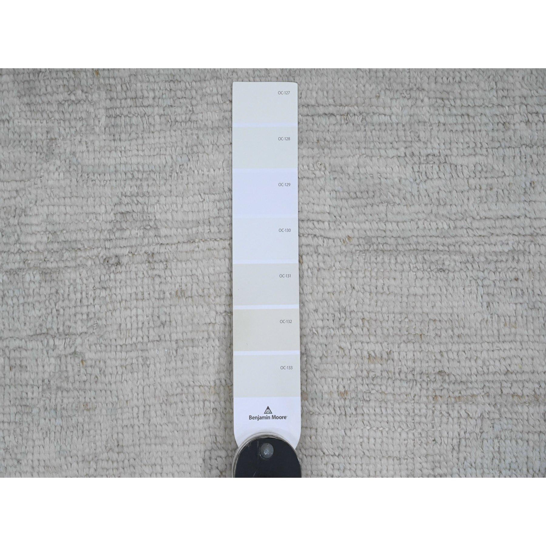 Hand-Knotted 4'9