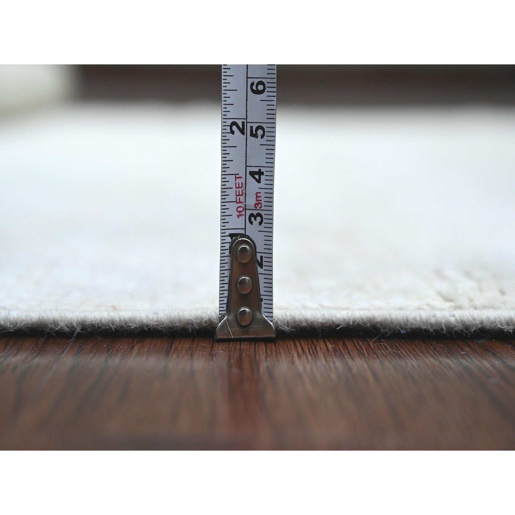 Contemporary 4'9