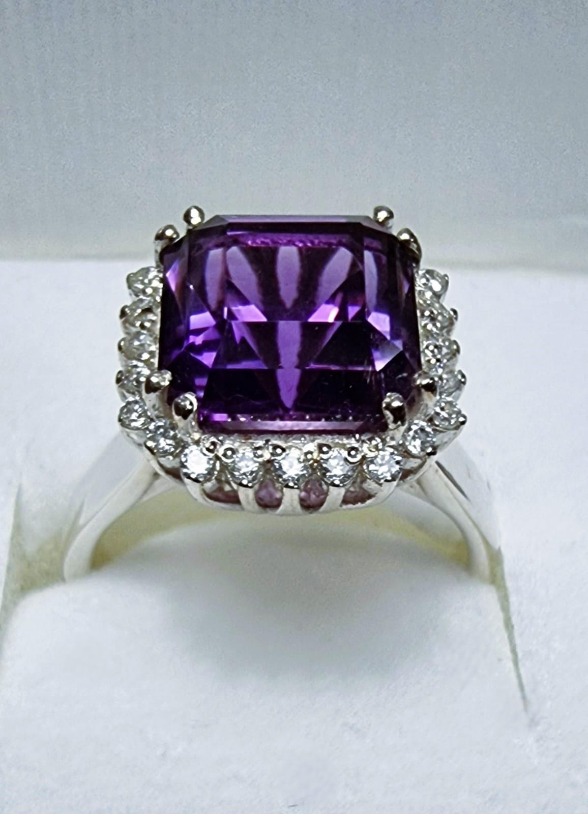 Bague cocktail en améthyste 4ct à taille coussin Unisexe en vente