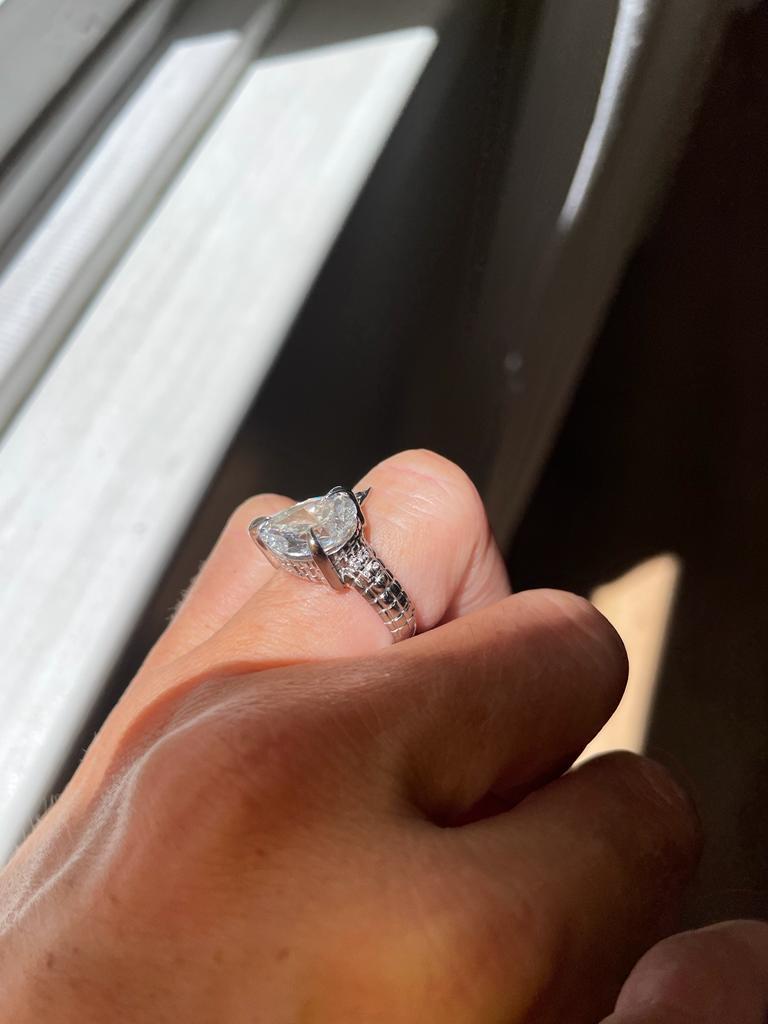 For Sale:  4ct Diamond Croc Dragon Tail Ring in platinum and white diamonds  20