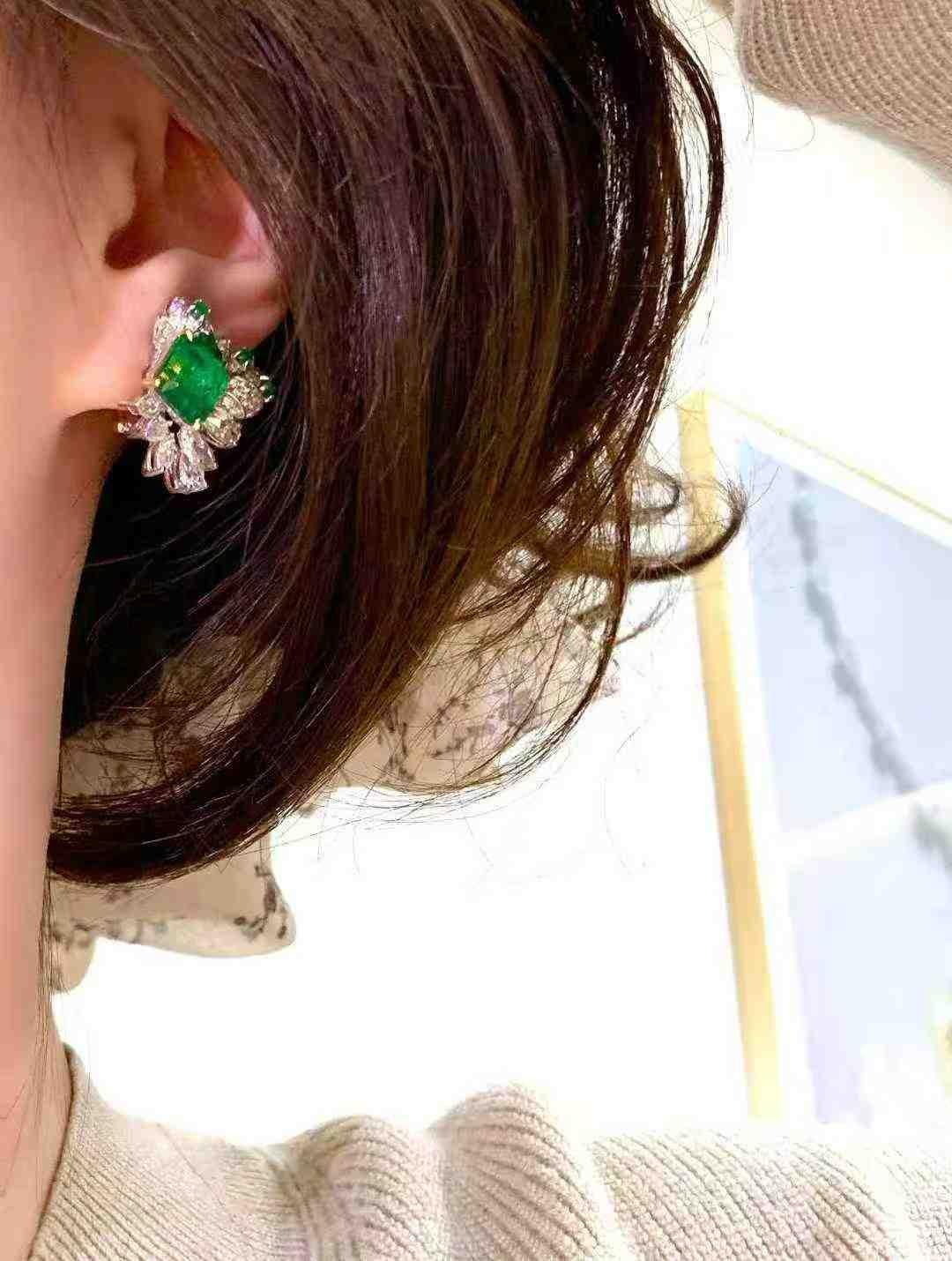 4ct Emerald & 1.80ct Diamond Stud Earrings in 18K White Gold in vendita 7